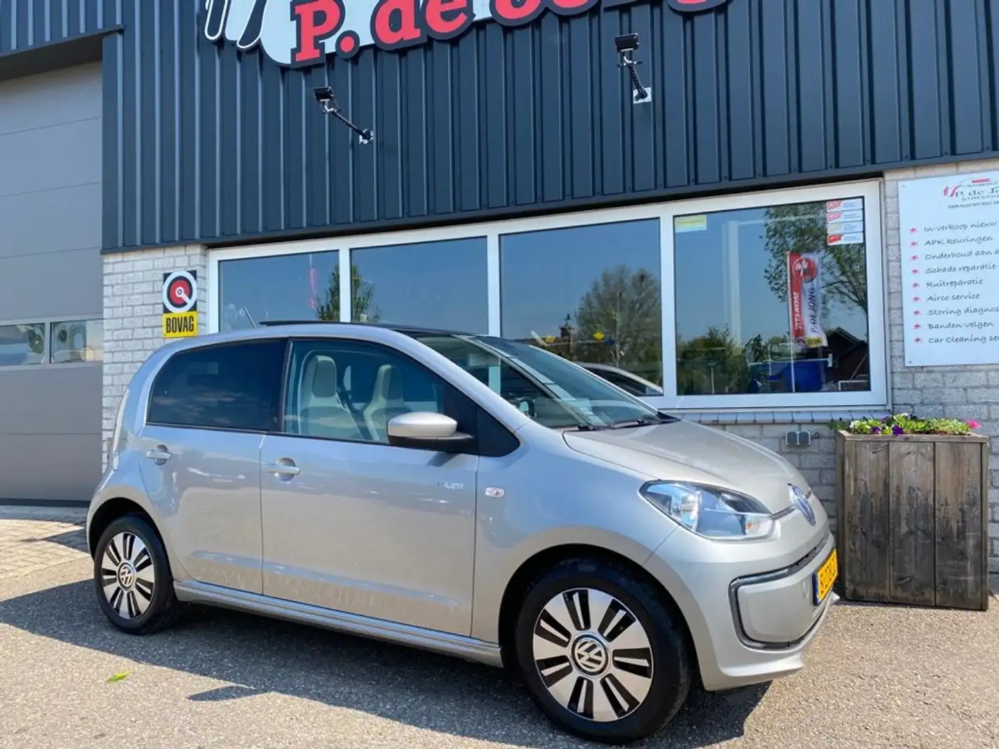 Volkswagen e-up! E-UP! 82PK 5D / Panoramadak / Stoelverw. / 2.000,- Gris - 2