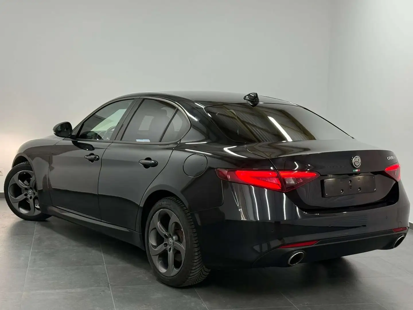 Alfa Romeo Giulia Giulia 2.0 T Super - 1erMain - Boite auto - Carnet Noir - 2