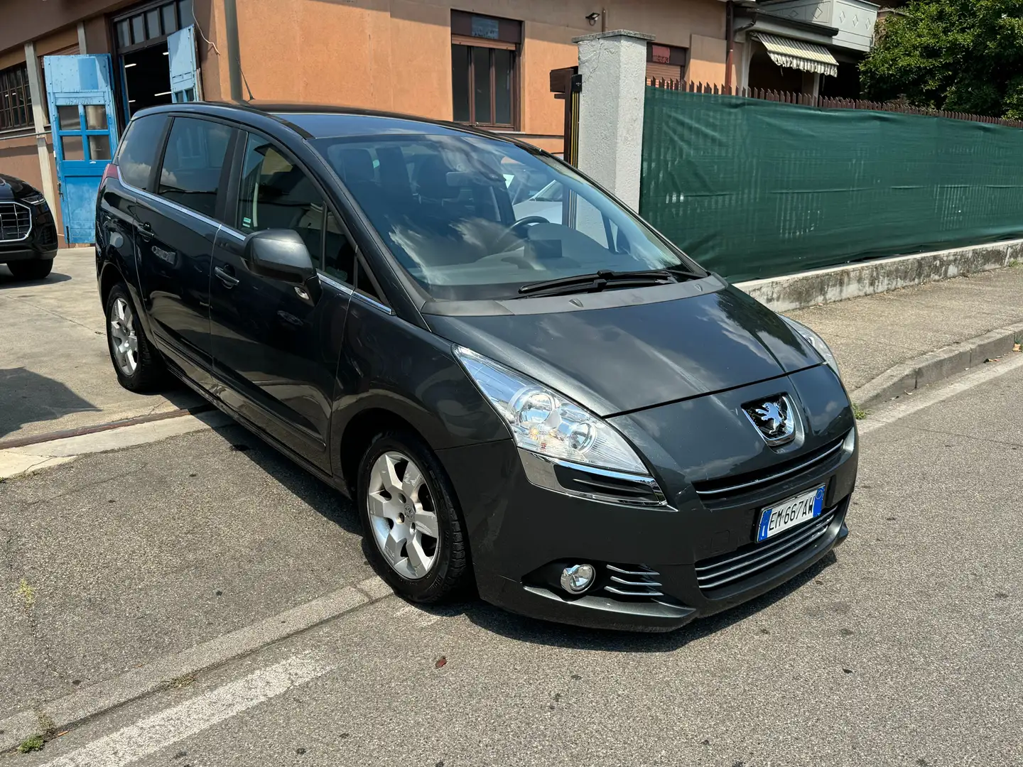 Peugeot 5008 *1.6*HDI*EURO5*7POSTI* Grigio - 1