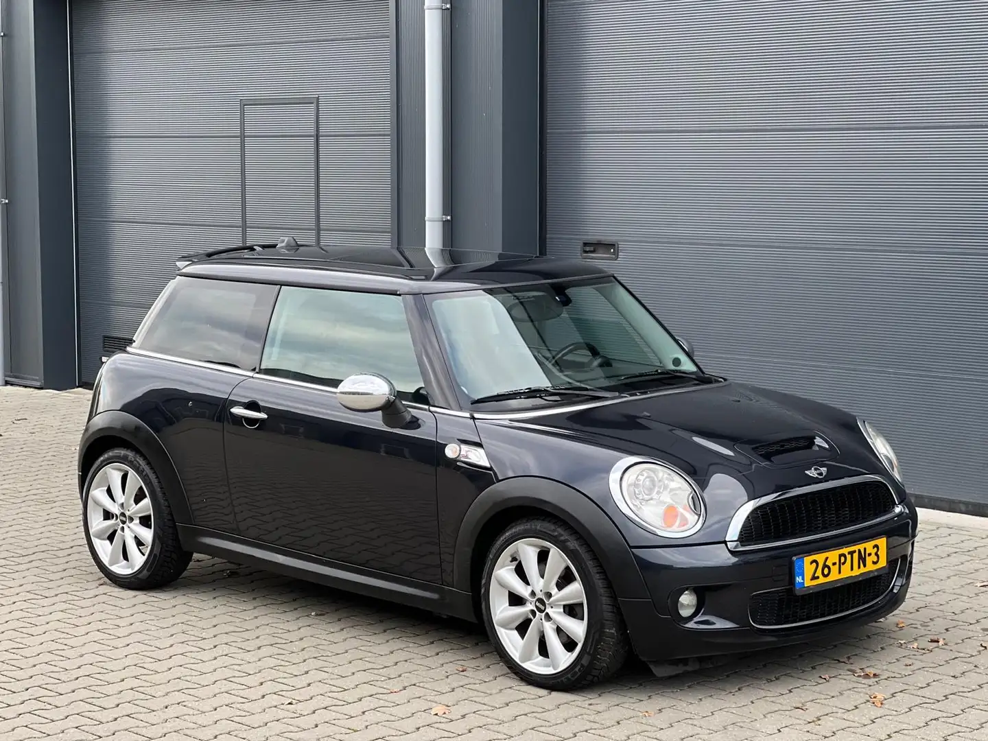 MINI Cooper S Mini 1.6 (( Auto loopt op 3 cilinders )) Zwart - 2