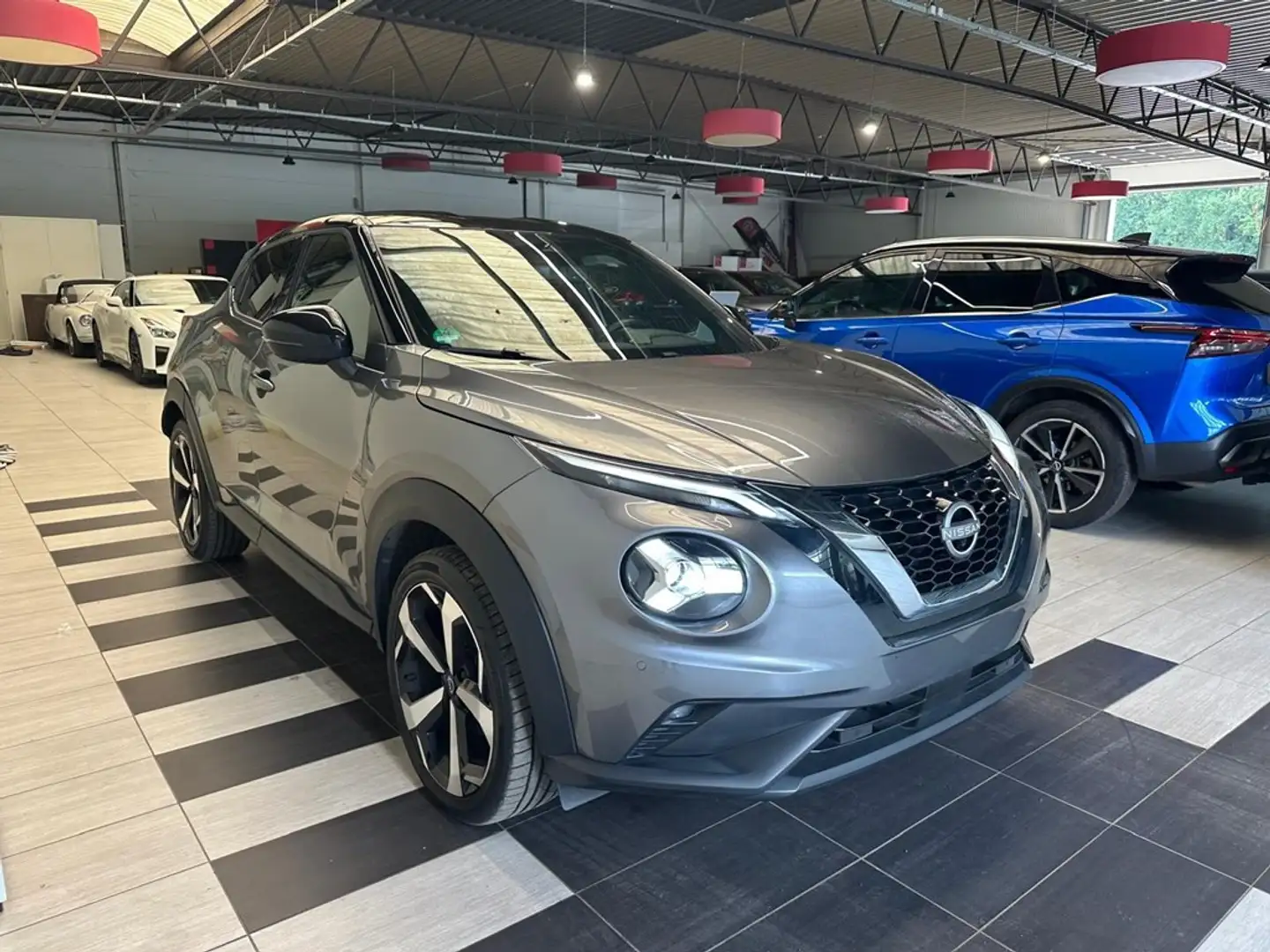 Nissan Juke BENZINE MANUEEL FABRIEKGARANTIE 05/27 VERLENGDE TO Gris - 2