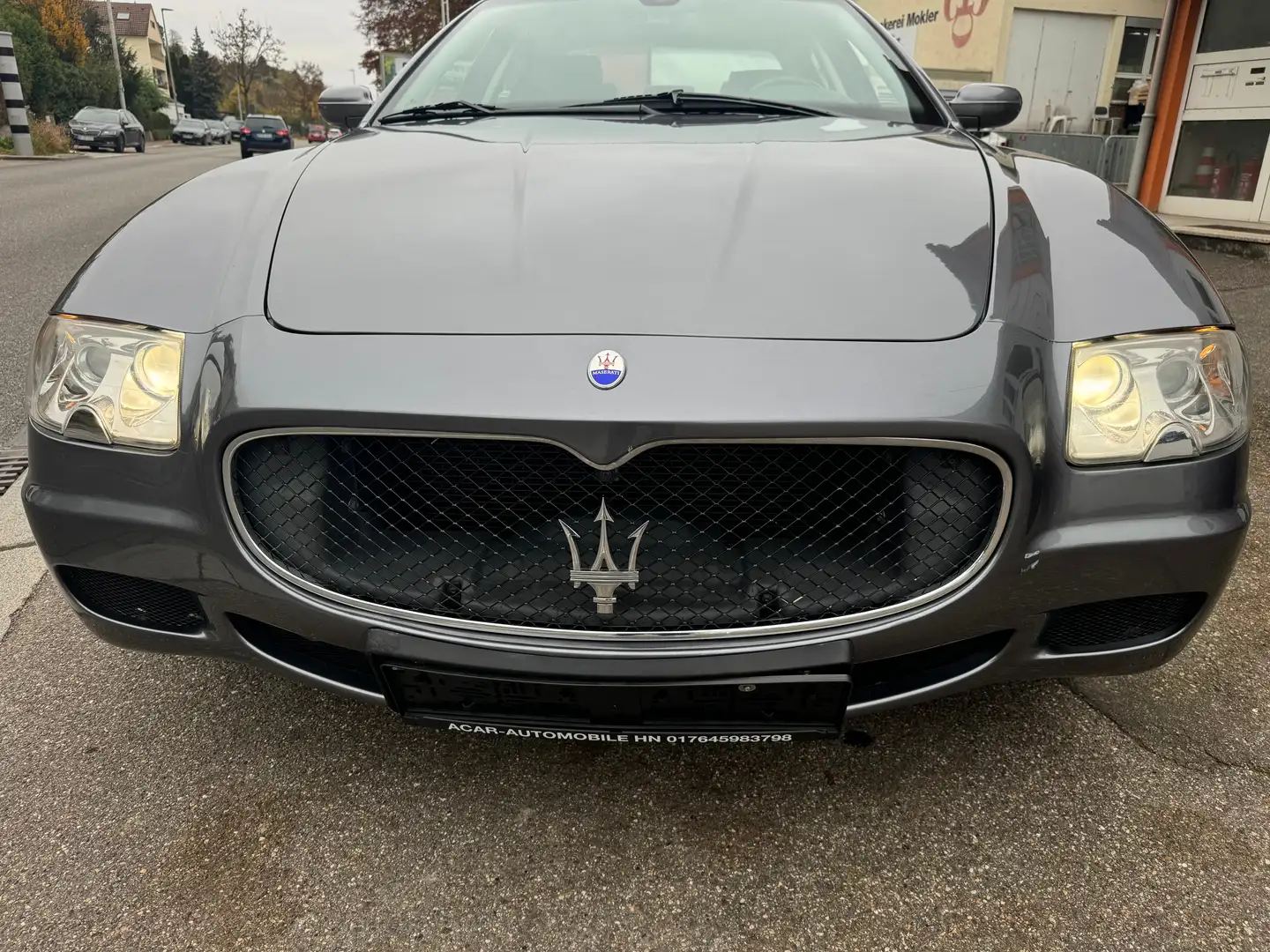 Maserati Quattroporte Basis Grau - 2