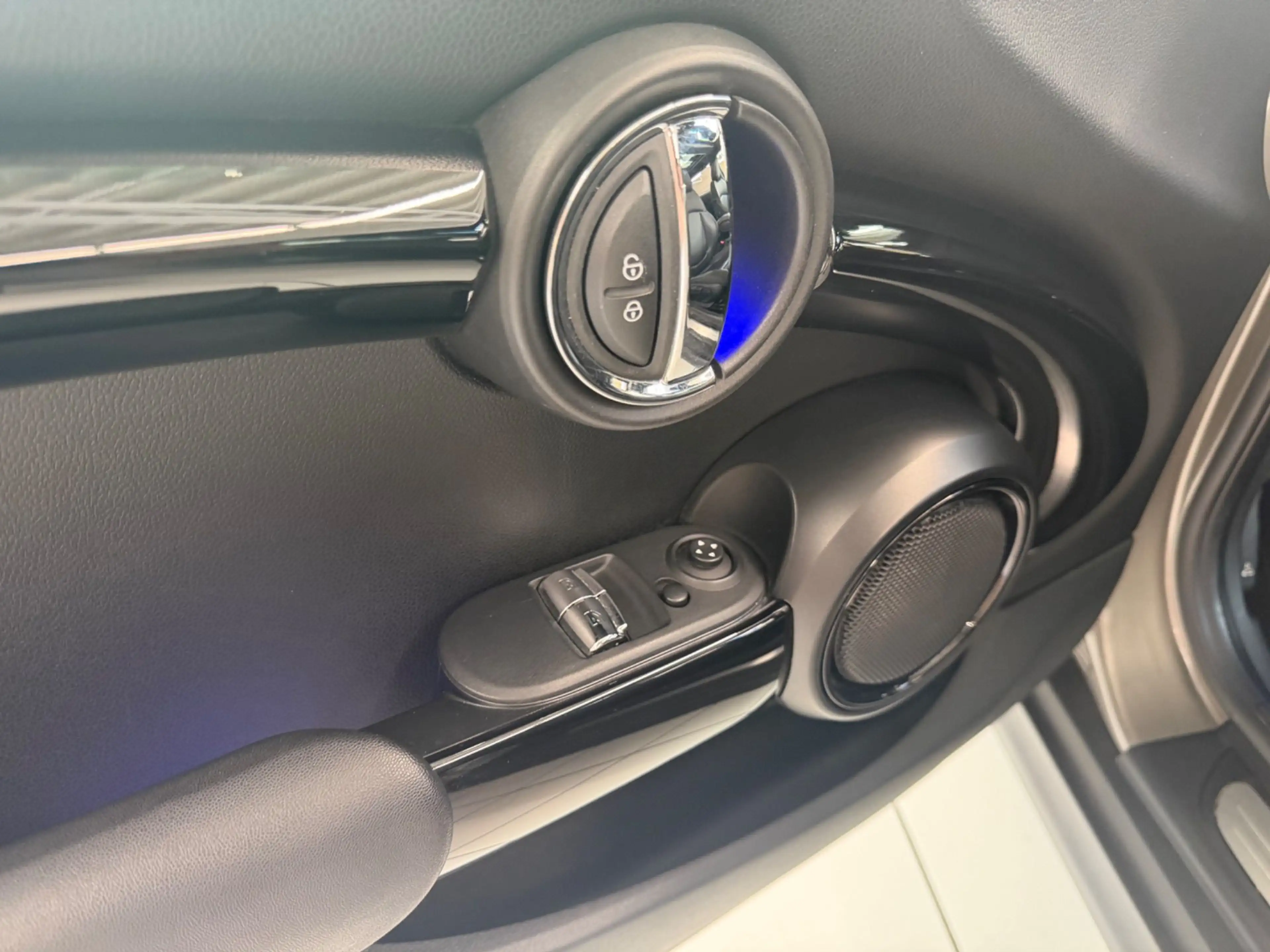 MINI One 1.5  Aut./Pano/LED — photo 13