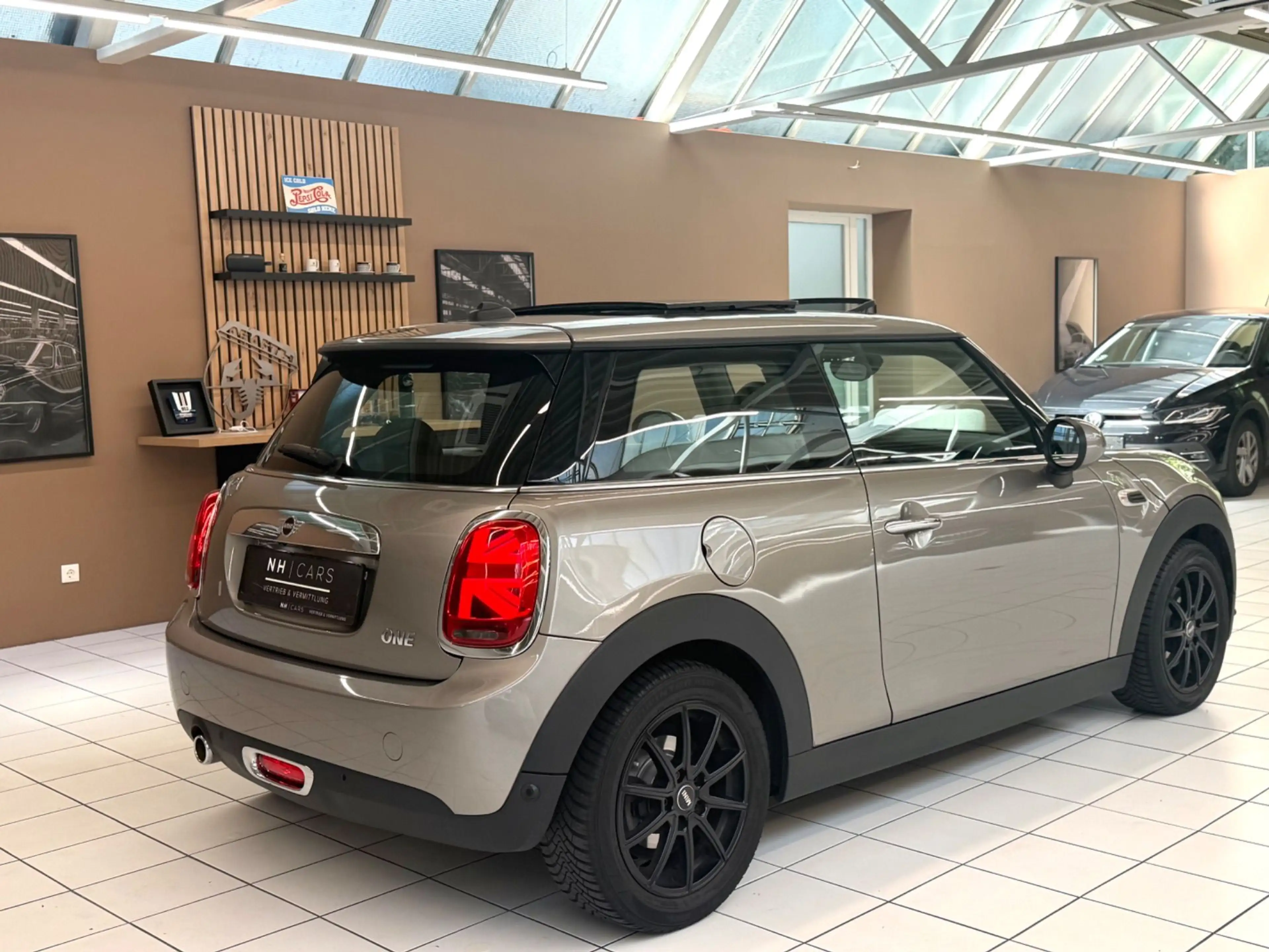 MINI One 1.5  Aut./Pano/LED — photo 5