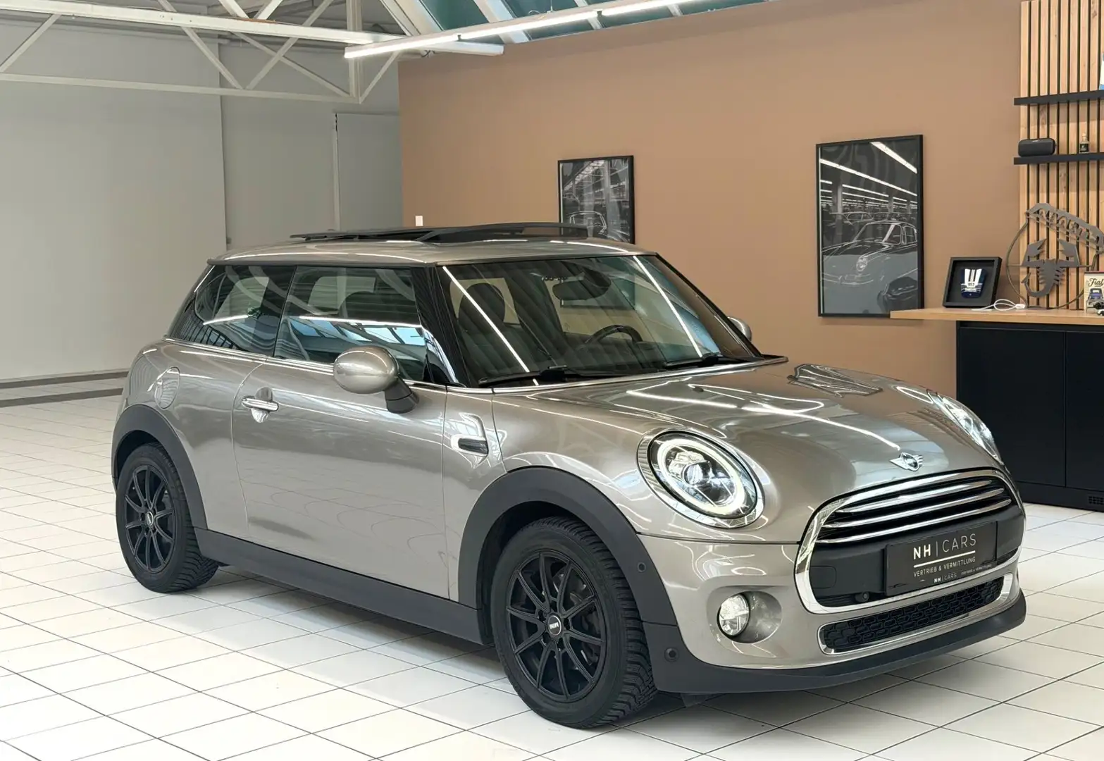 MINI One 1.5  Aut./Pano/LED Silber - 1