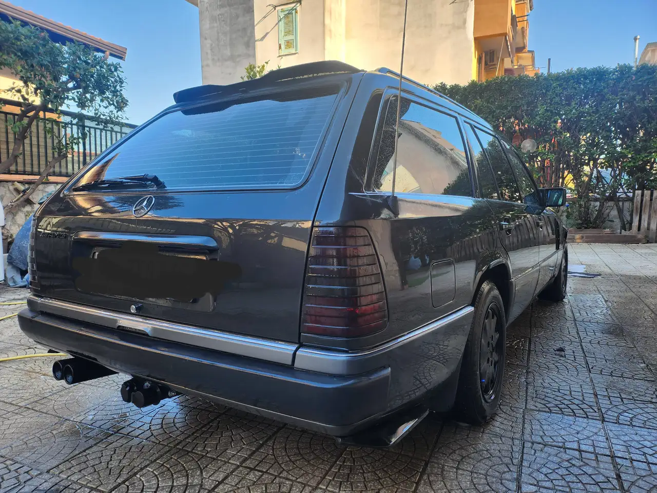 Mercedes-Benz 300 Benzina, foto 2