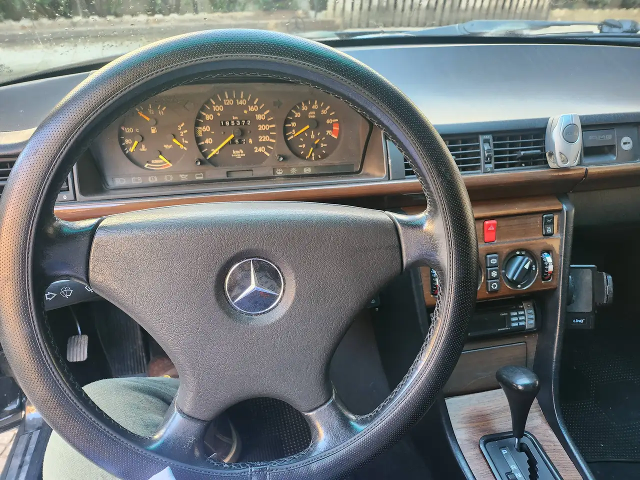 Mercedes-Benz 300 Benzina, foto 3