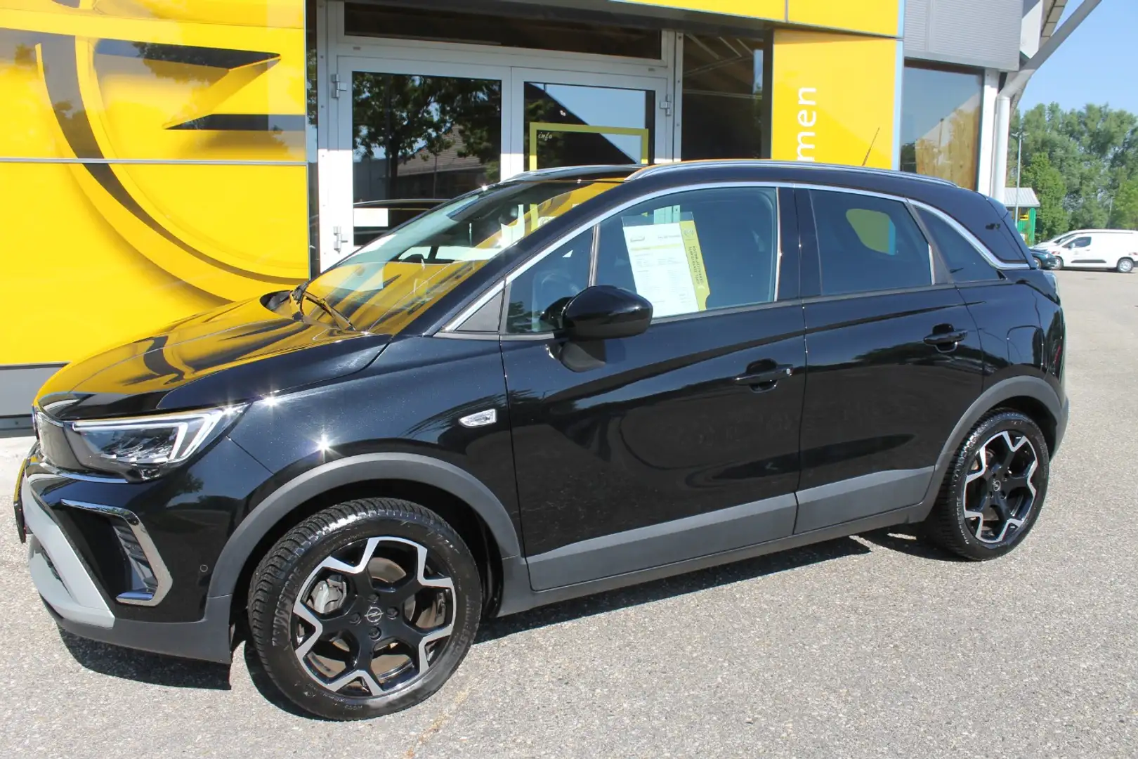Opel Crossland 1.2 Turbo Ultimate NAVI|SHZ|LRHZ|PDC| Schwarz - 2