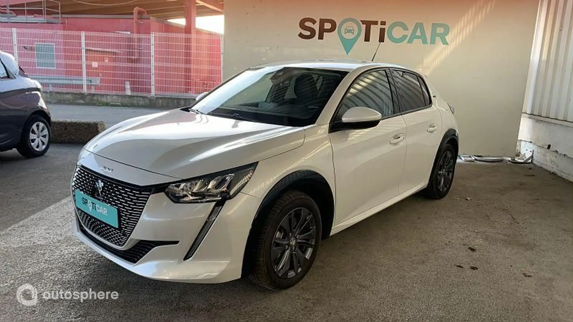 Peugeot 208 e-208 136ch Style - 1