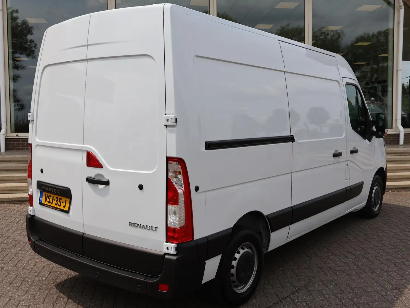 Renault Master T35 2.3 DCI 135 L2H2 COMFORT + APPLE CARPLAY | NAV Blanc - 2