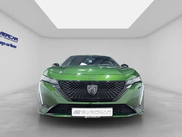 Peugeot 308 view 2