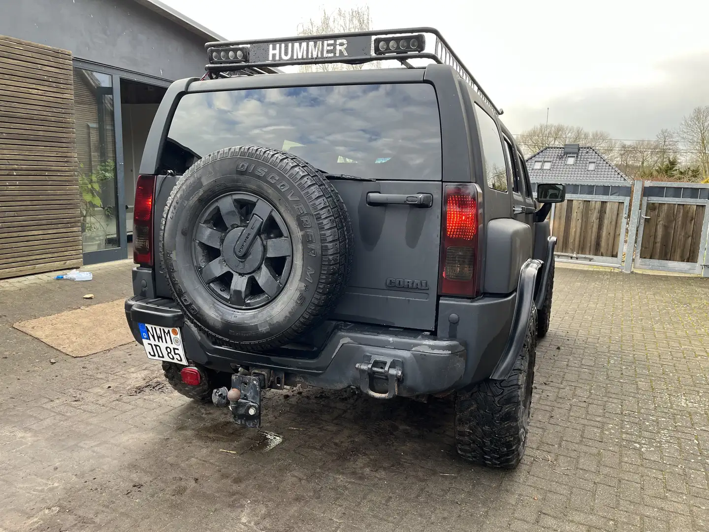HUMMER H3 Schwarz - 1
