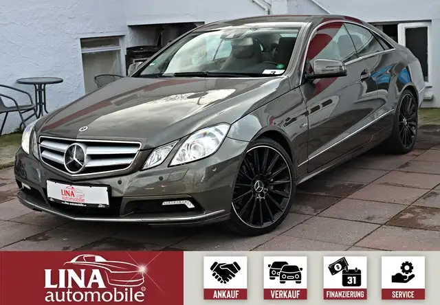 Mercedes-Benz E 250 CGI MB-SCHECKHEFT*Kamera*ACC*Comand*19"