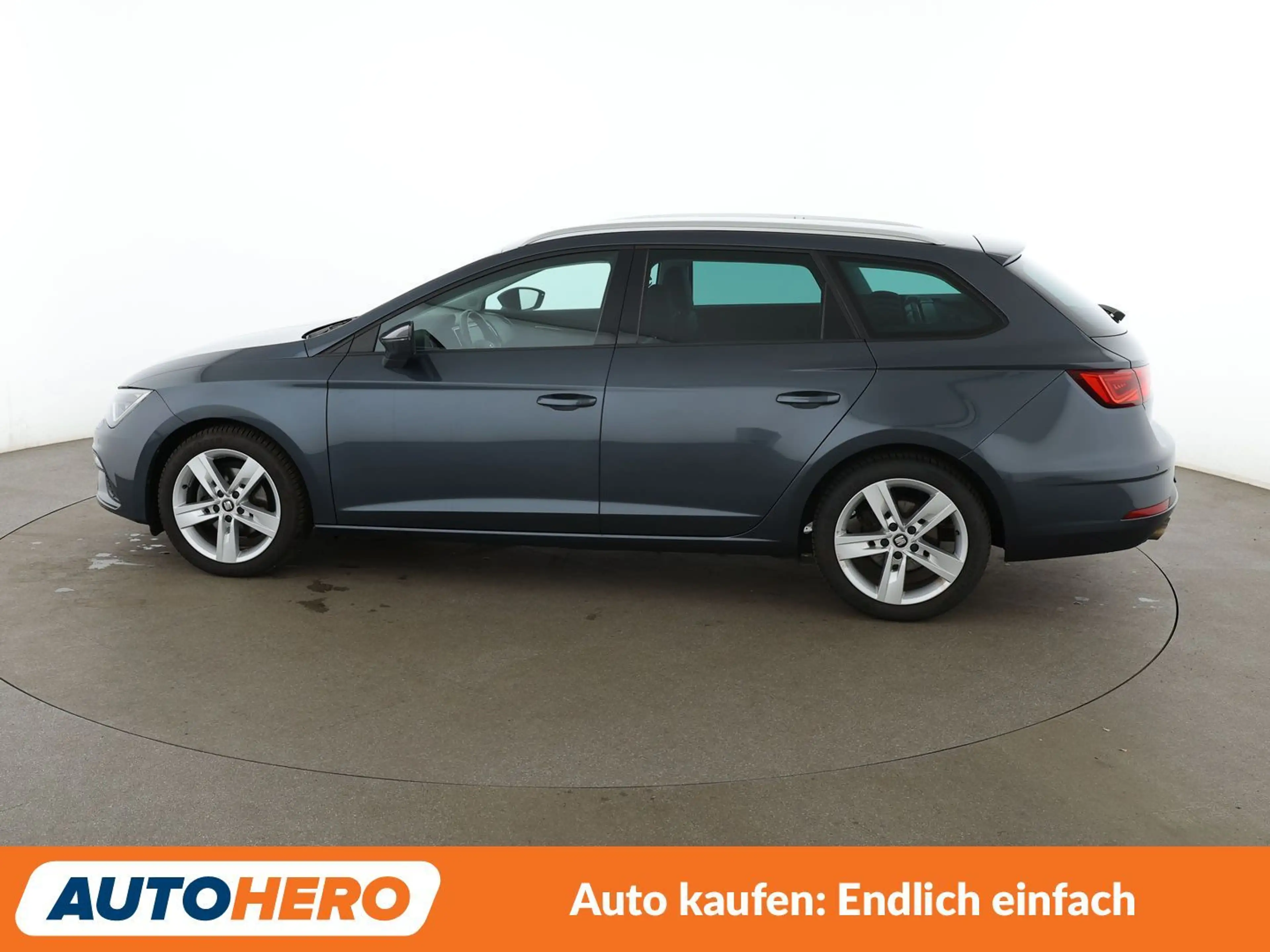 SEAT Leon 1.5 TSI ACT FR Black Matt Edition Aut.*NAVI*LED* — photo 3