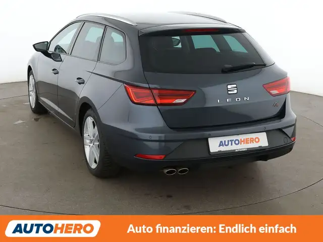 Seat Leon view 4