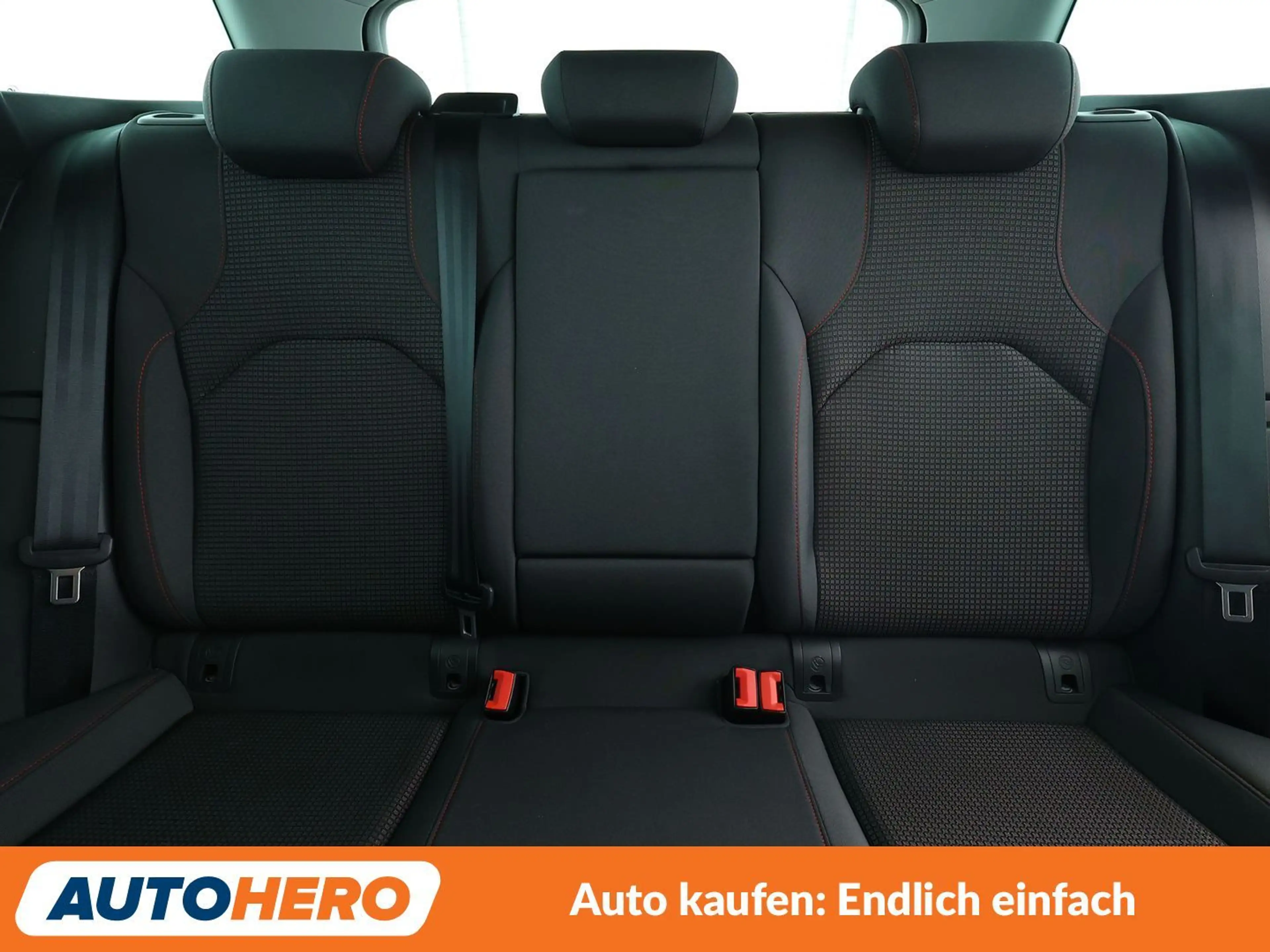 SEAT Leon 1.5 TSI ACT FR Black Matt Edition Aut.*NAVI*LED* — photo 15
