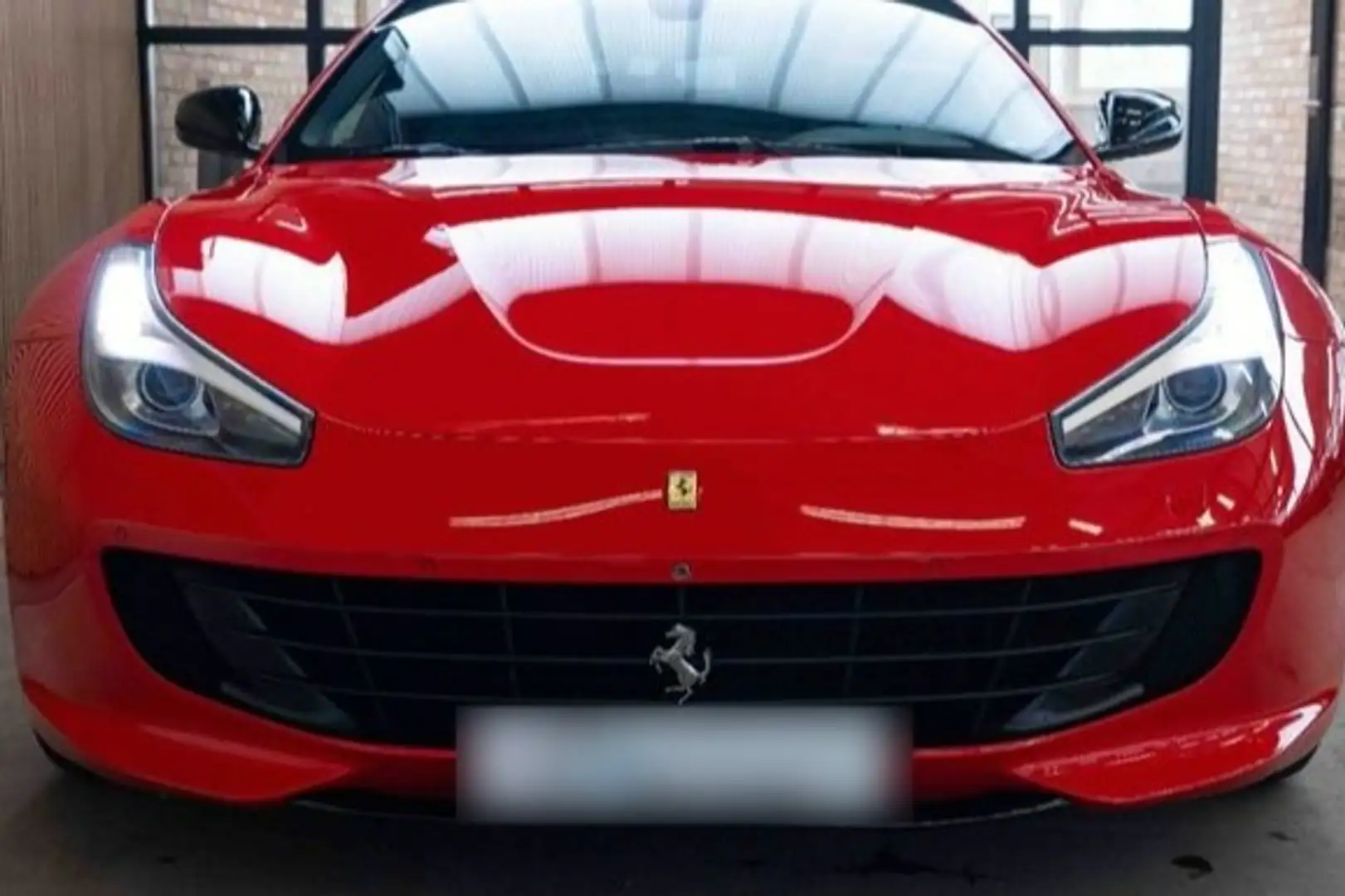Ferrari GTC4 Lusso V12 Rot - 2