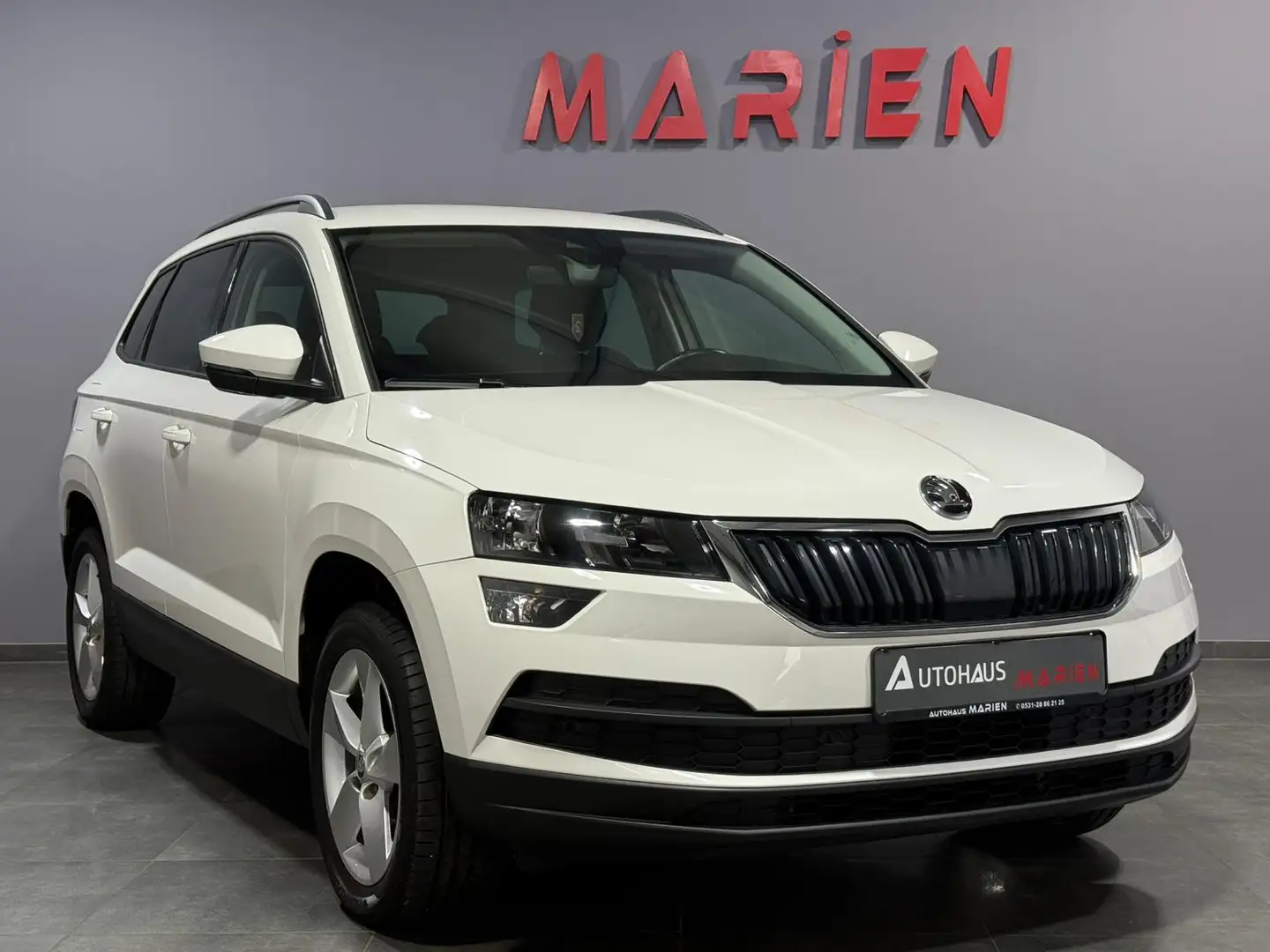 Skoda Karoq 1.6 TDI DSG*NAVI*SITZHZG*PDC Weiß - 2