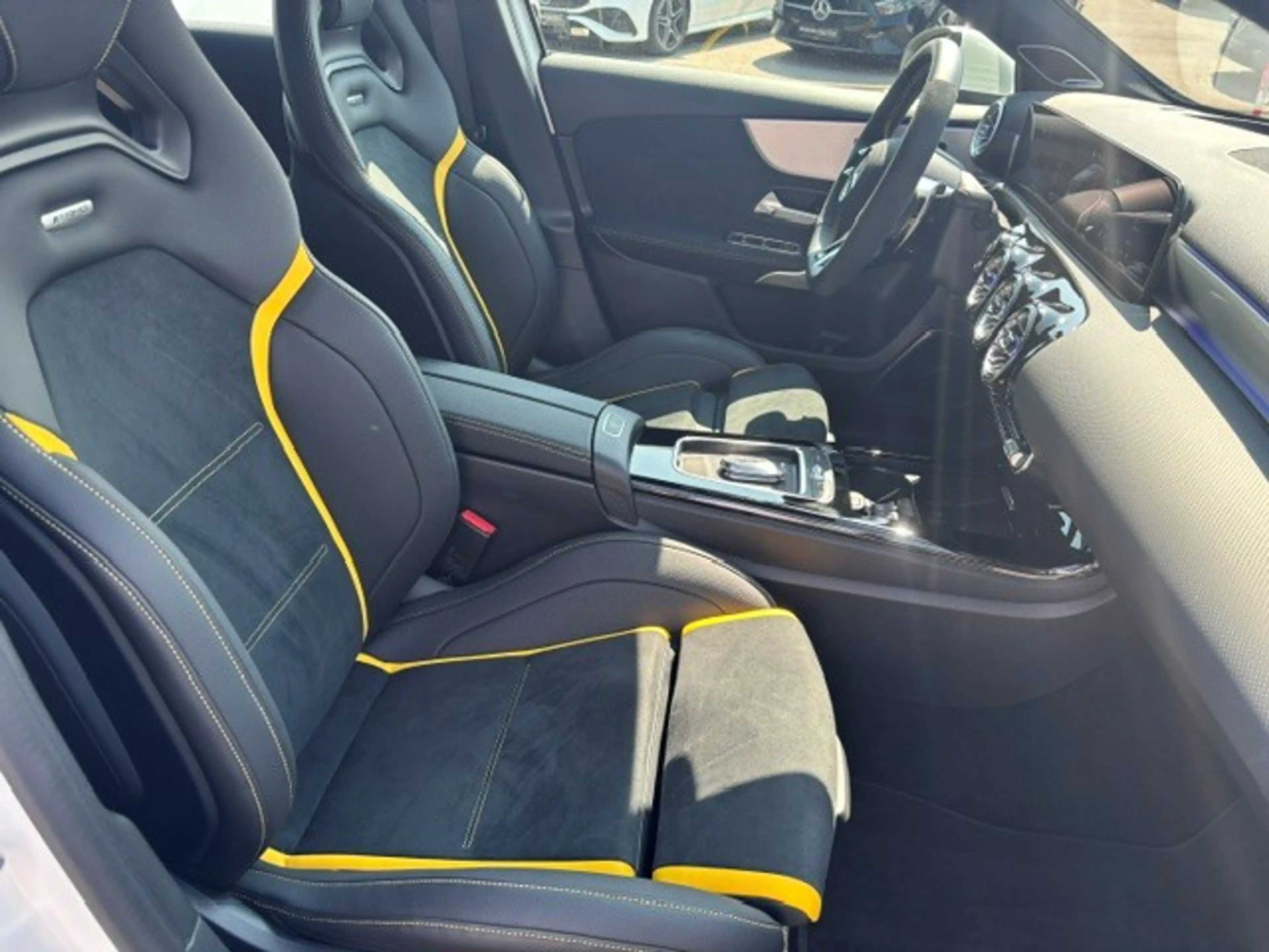 Mercedes-Benz A 45 AMG S 4M Distr Perf Sitze Pano HUD 19" — photo 10
