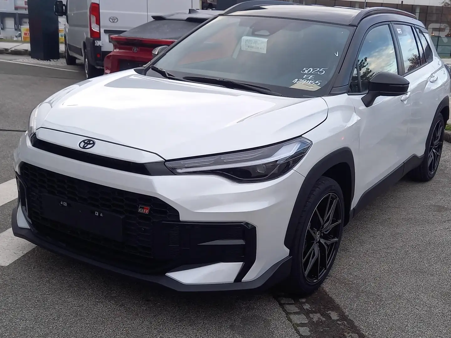 Toyota Corolla Cross 2,0 Hybrid GR-SPORT 2WD Weiß - 1
