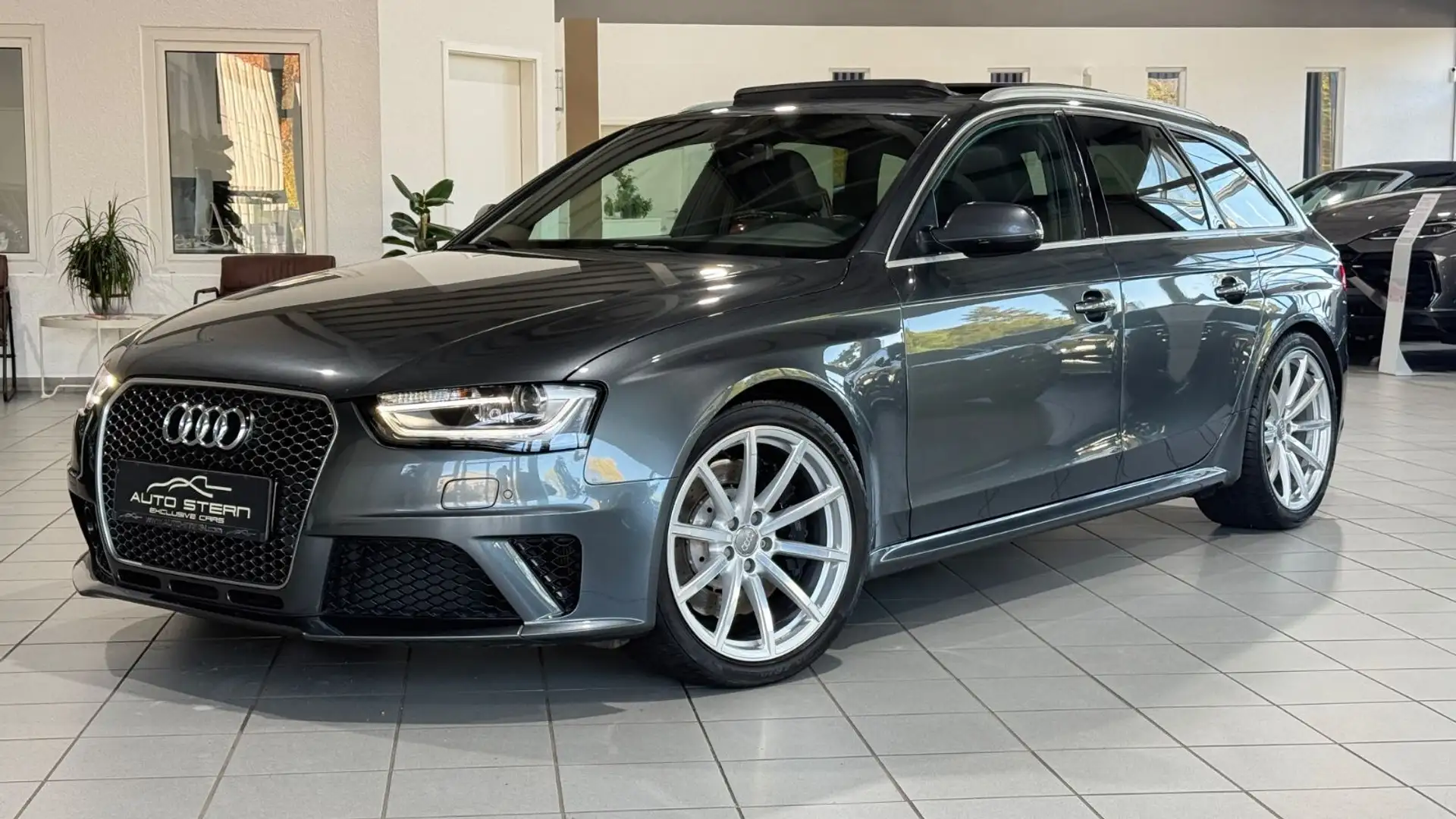 Audi RS4 Avant 4.2 FSI quattro CARBON ACC PANO TTW 19 Grau - 1