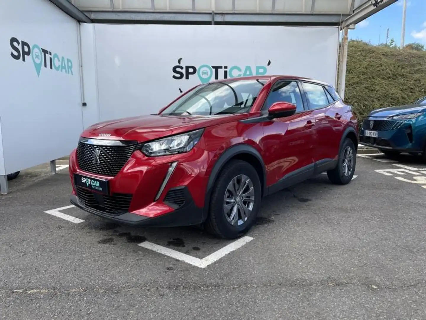 Peugeot e-2008 1.2 PureTech 130ch S\u0026S Active Rouge - 1