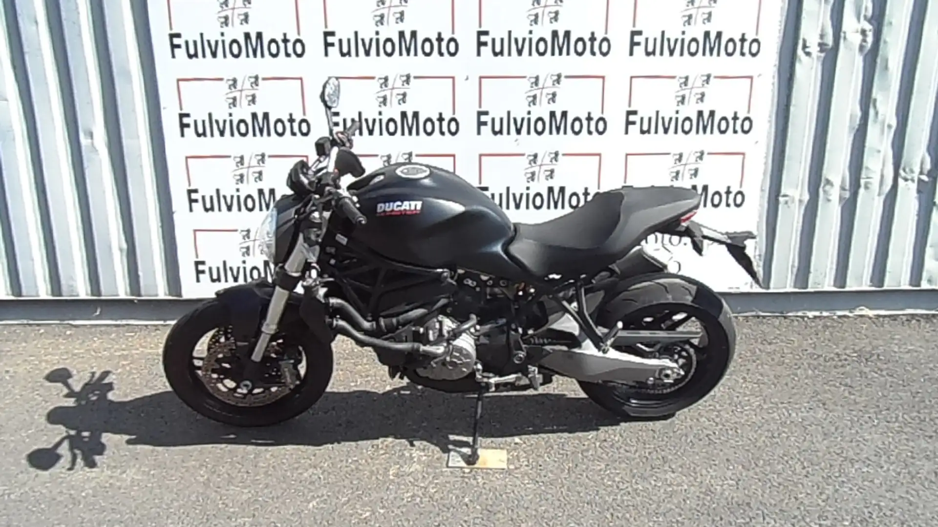 Ducati Monster 821 Negro - 1