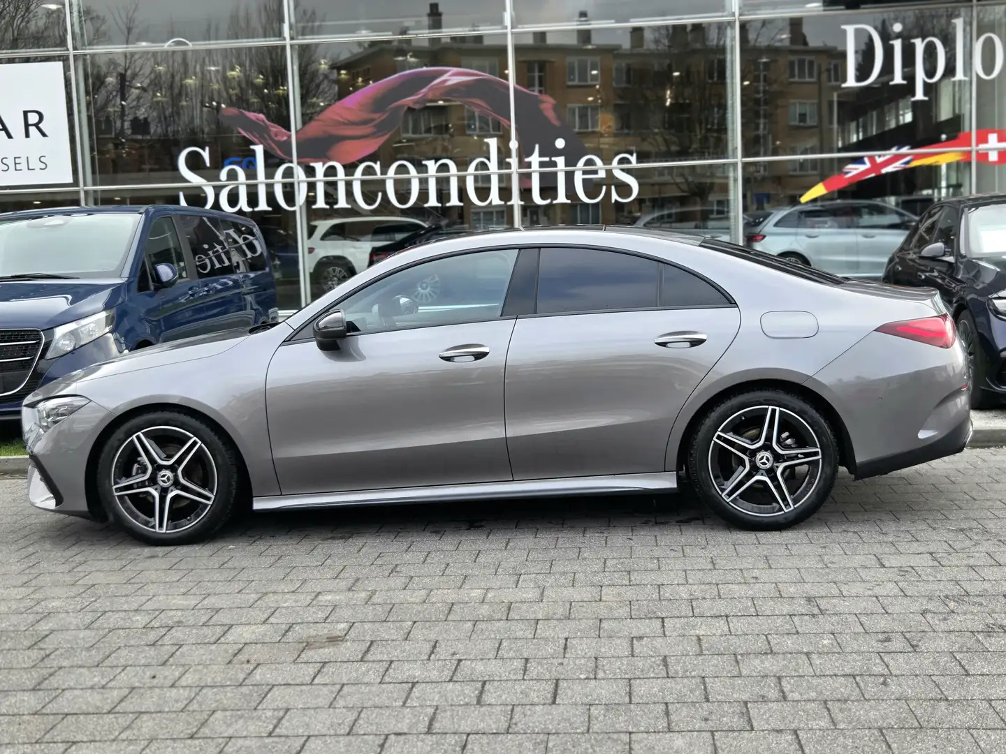 Mercedes-Benz CLA 180 CLA 180 Star Edition Gris - 2