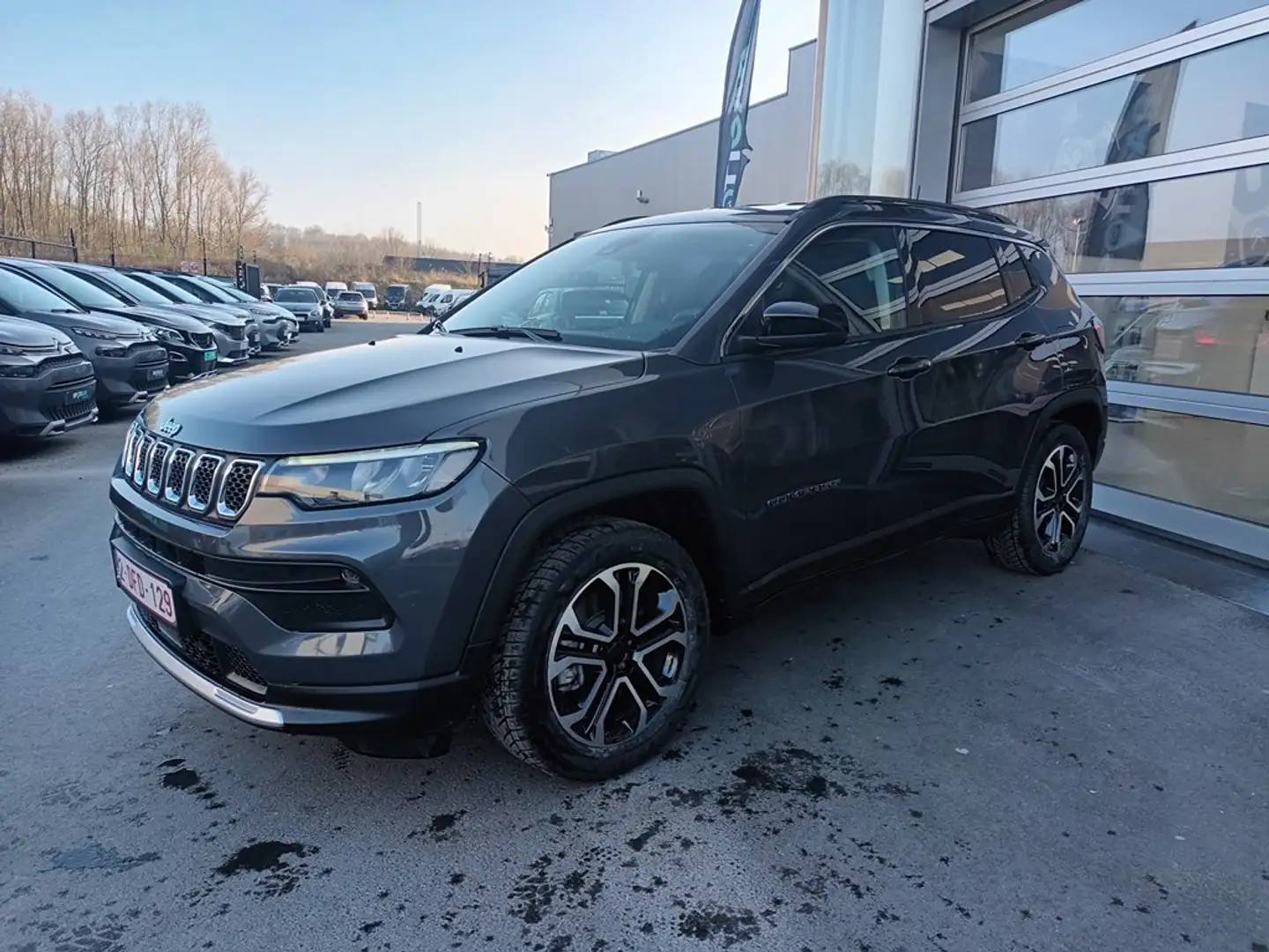 Jeep Compass 1.3 Turbo T4 190 4xe ATX Limited Gris - 2