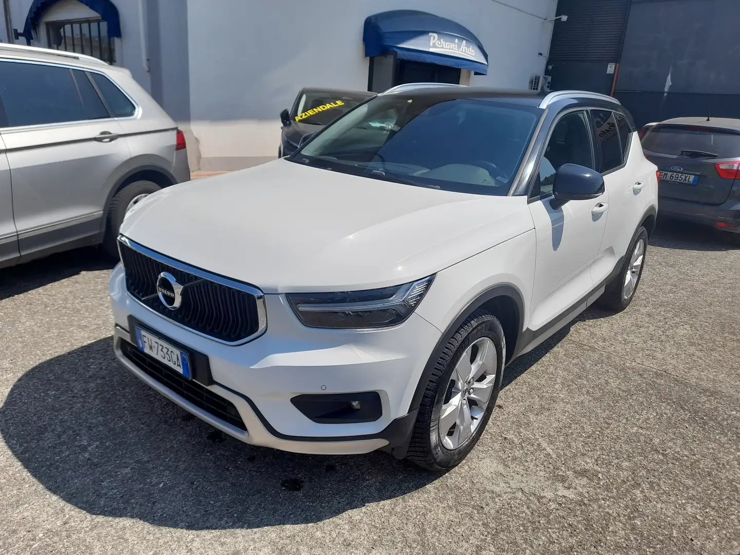 Volvo XC40 BUSINESS D3 GEARTRONIC Weiß - 1
