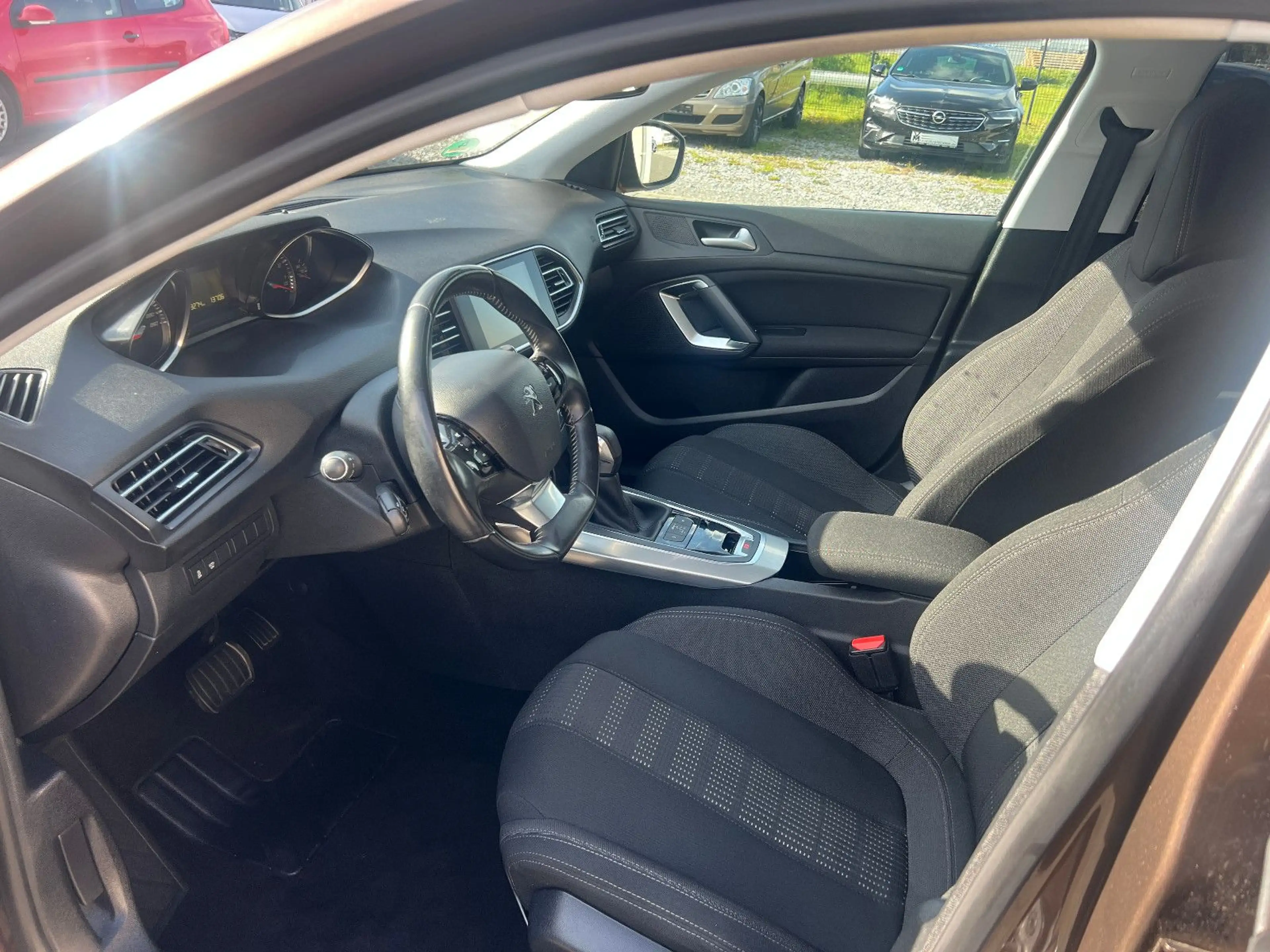 Peugeot 308 Allure Automatik*LED*PDC — photo 7