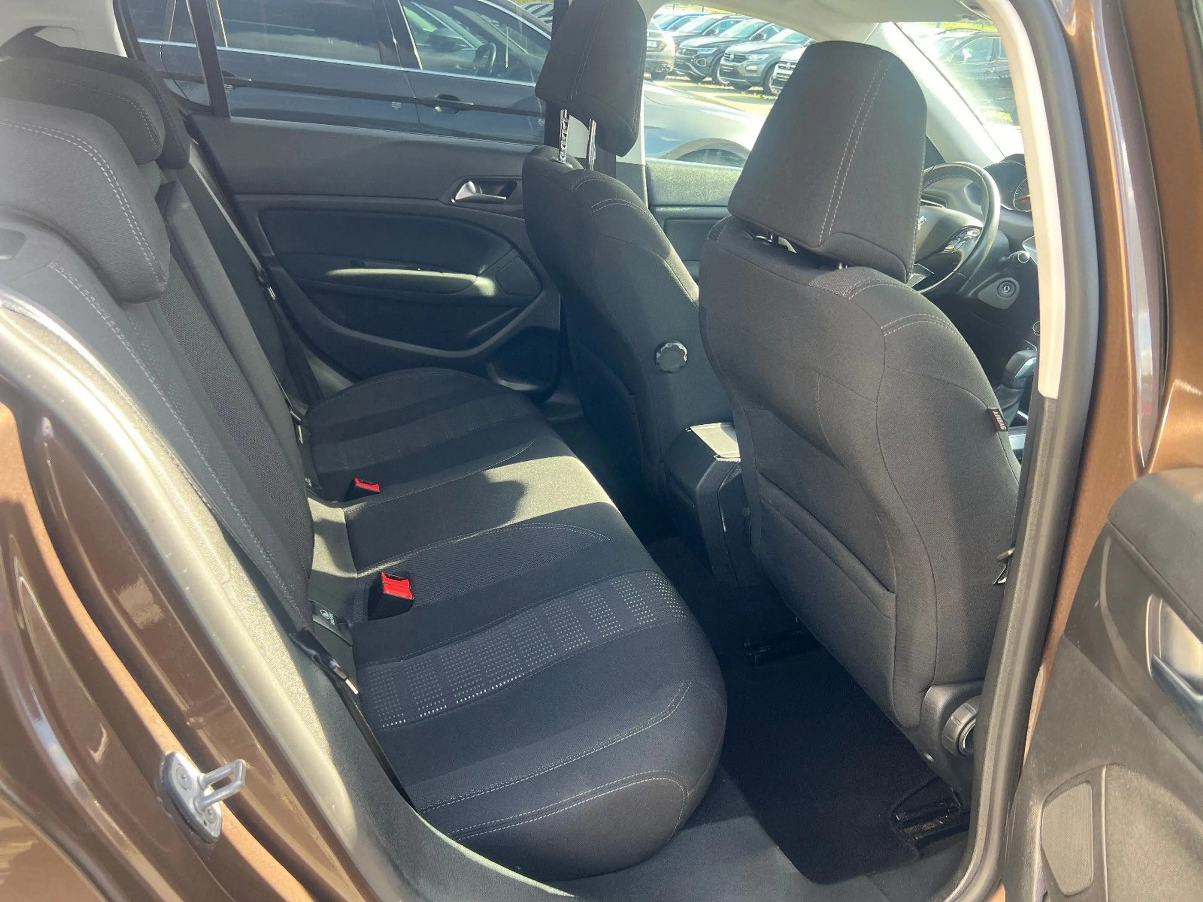 Peugeot 308 Allure Automatik*LED*PDC — photo 13