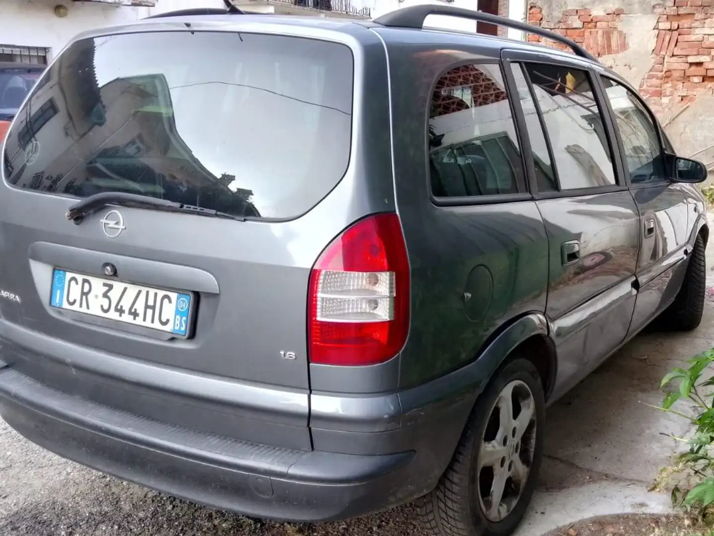 Opel Zafira Zafira 1.6i 16v Comfort FL - 1
