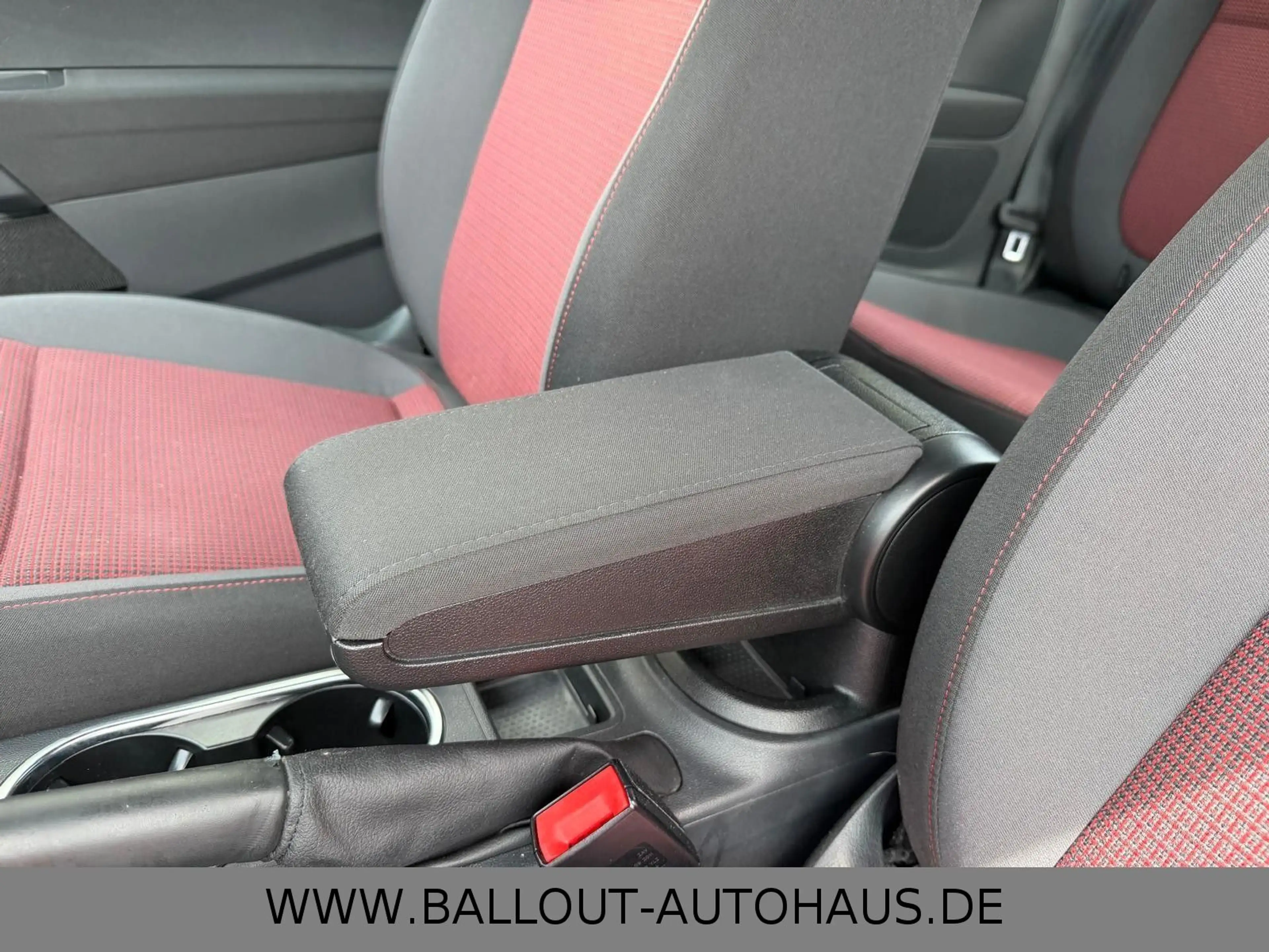 Volkswagen Beetle Lim. Design*1.HAND*TEMPO*KLIMA*PDC*SHZ* — photo 14