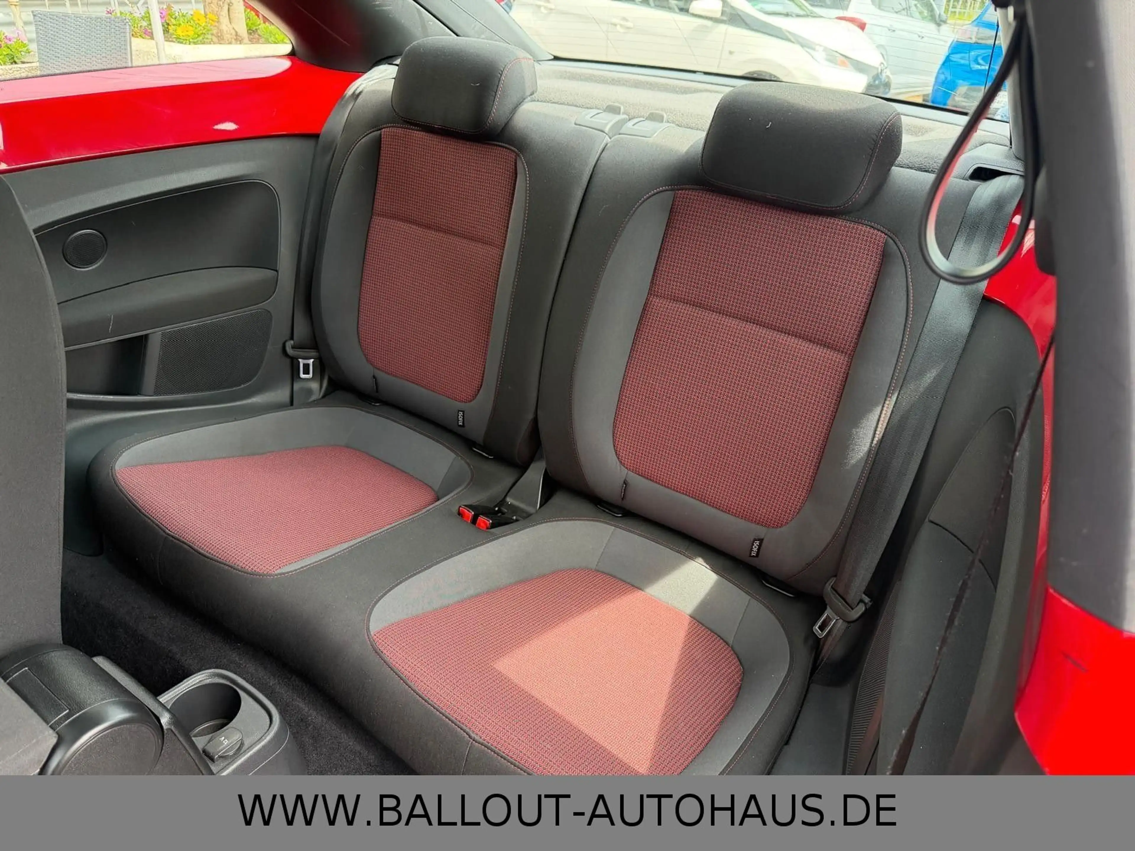 Volkswagen Beetle Lim. Design*1.HAND*TEMPO*KLIMA*PDC*SHZ* — photo 12