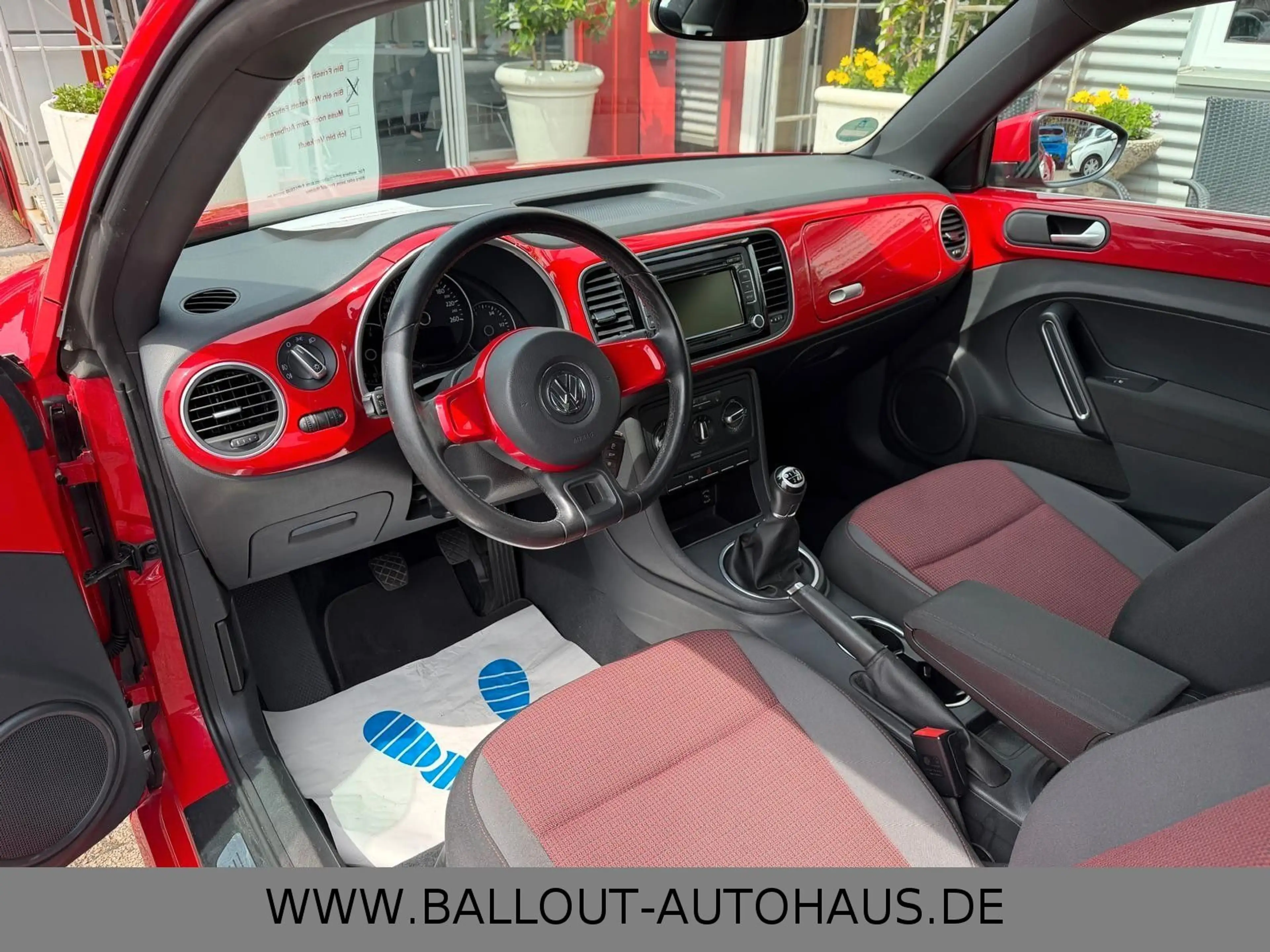 Volkswagen Beetle Lim. Design*1.HAND*TEMPO*KLIMA*PDC*SHZ* — photo 8