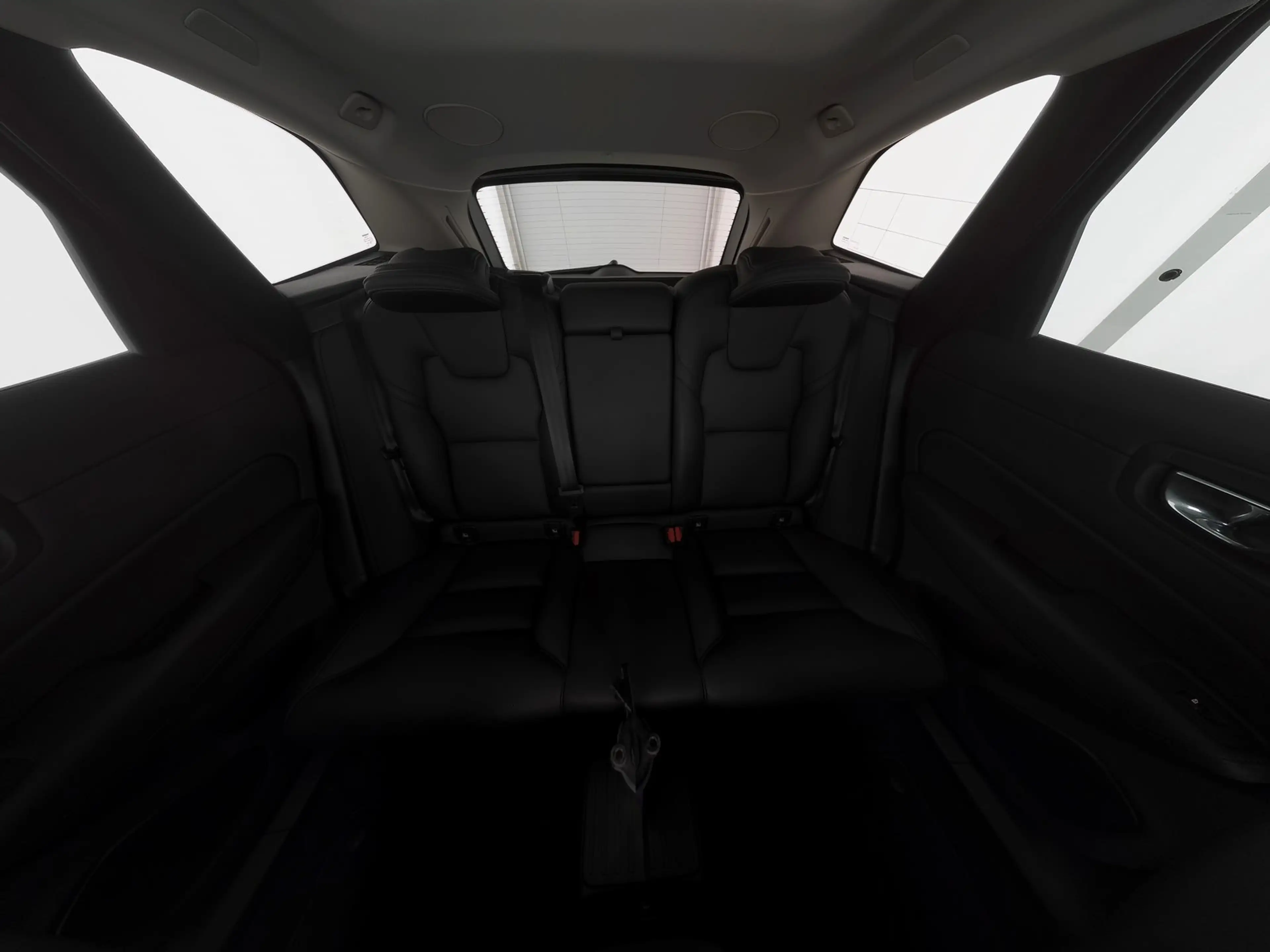 Volvo XC60 T8 AWD Plus Dark ACC*H&K-SOUND*360°KAMERA — photo 5