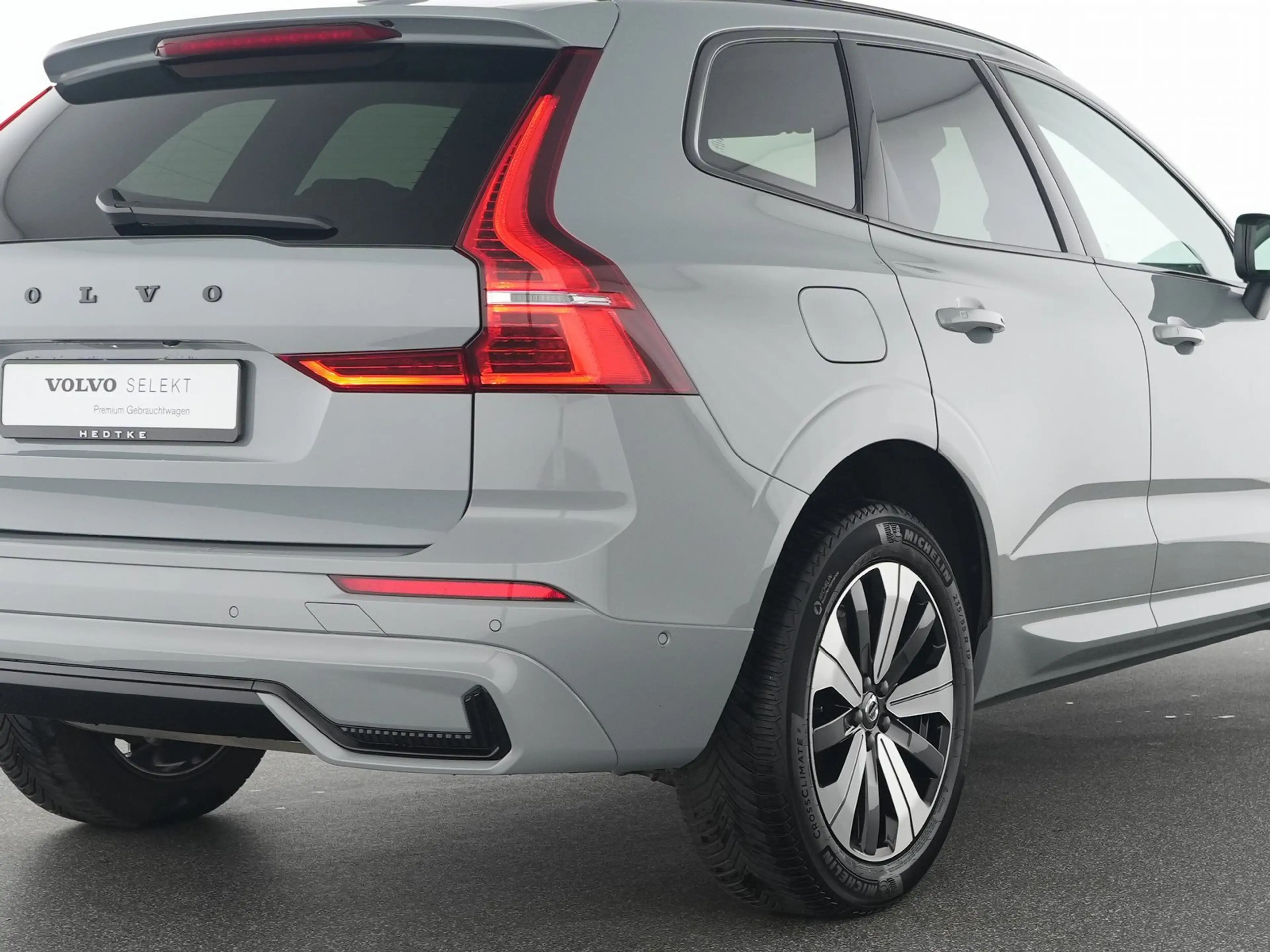 Volvo XC60 T8 AWD Plus Dark ACC*H&K-SOUND*360°KAMERA — photo 10