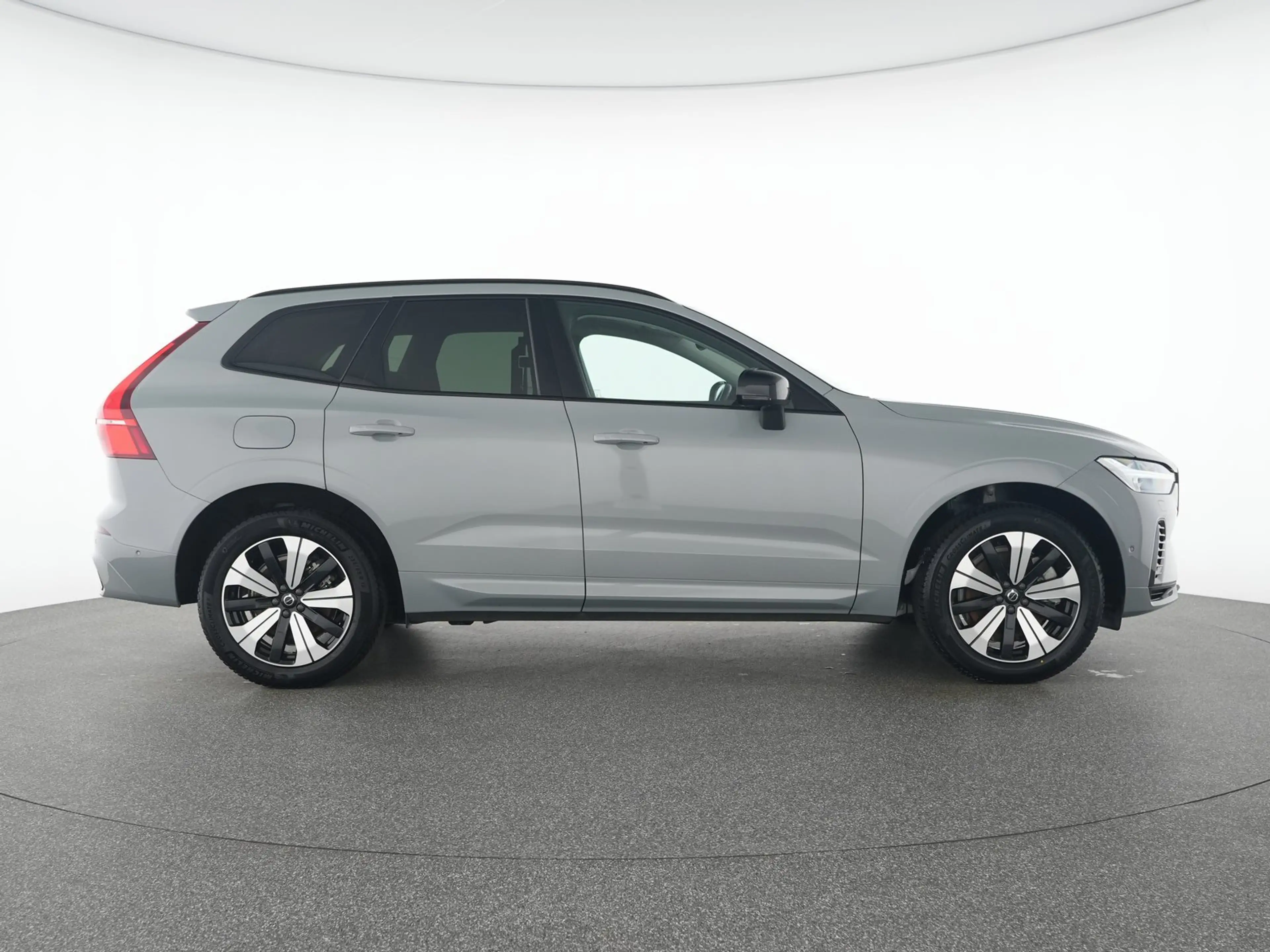 Volvo XC60 T8 AWD Plus Dark ACC*H&K-SOUND*360°KAMERA — photo 12