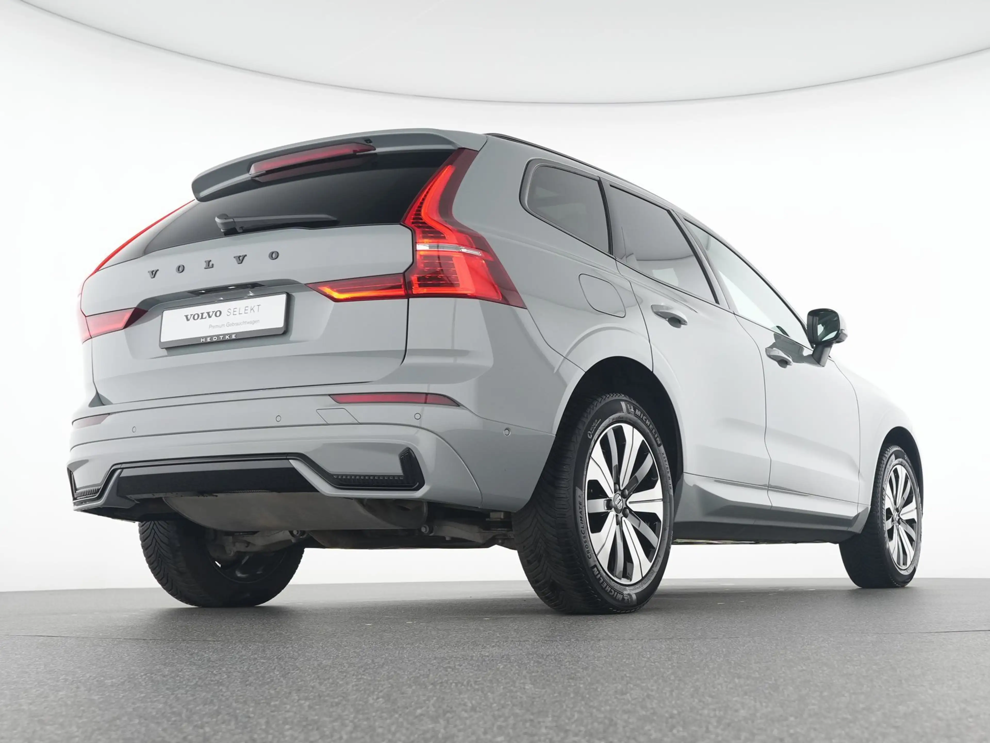 Volvo XC60 T8 AWD Plus Dark ACC*H&K-SOUND*360°KAMERA — photo 8