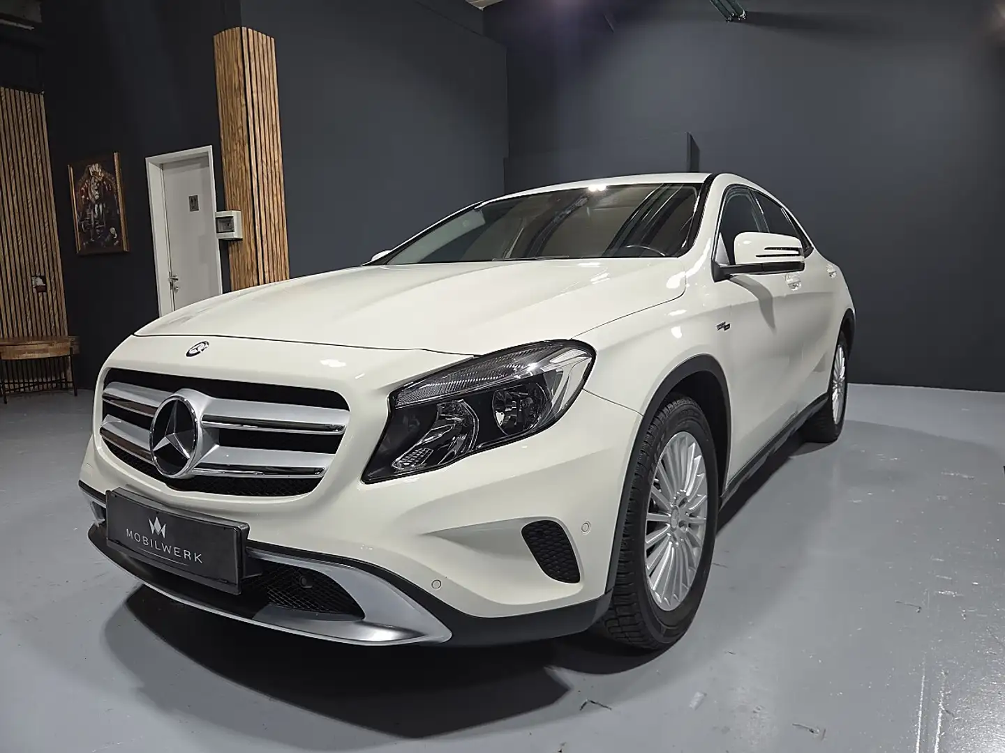 Mercedes-Benz Sonstige GLA - 180d - Automatik - 4 Matik - ARBÖ Pickerl... Weiß - 1