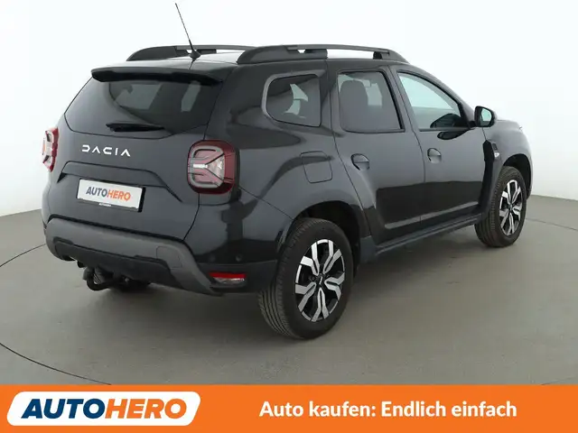 Dacia Duster view 6