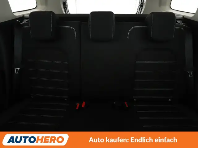 Dacia Duster view 15