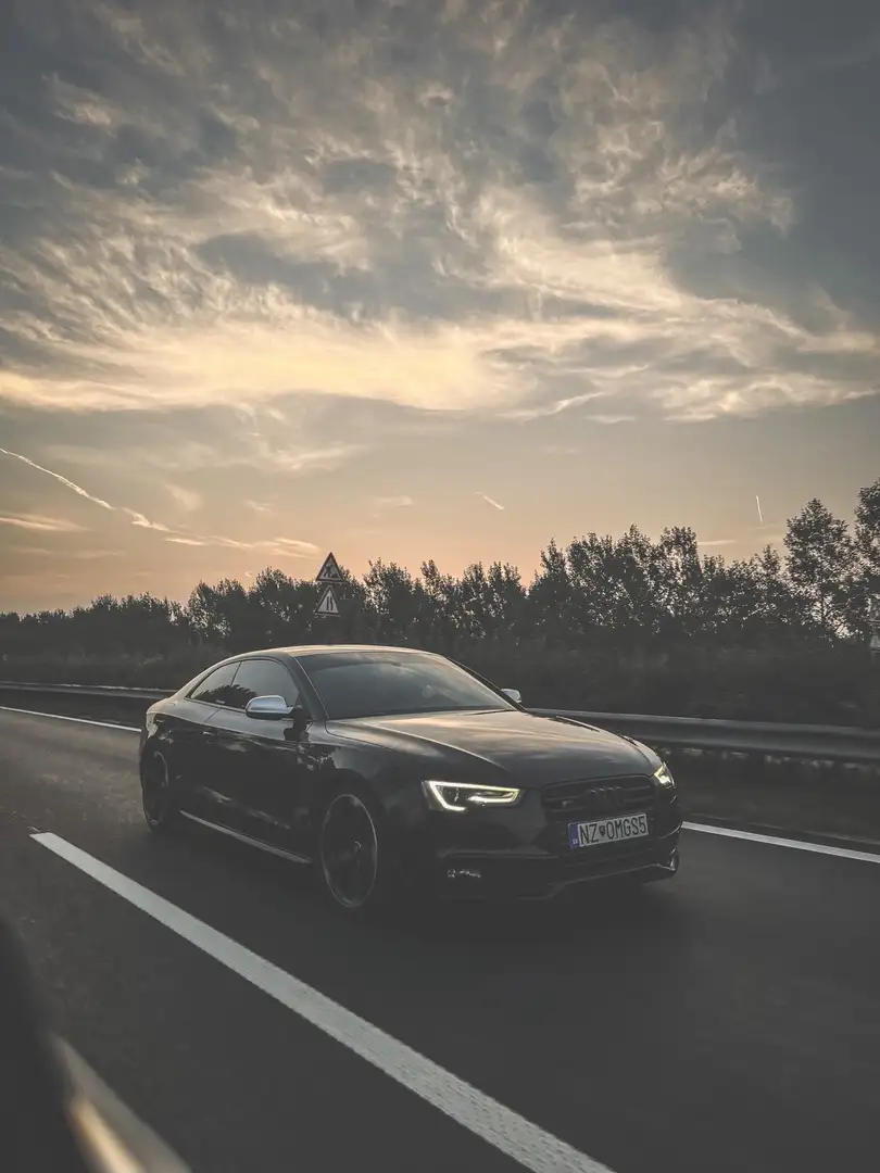 Audi S5 S tronic Noir - 1