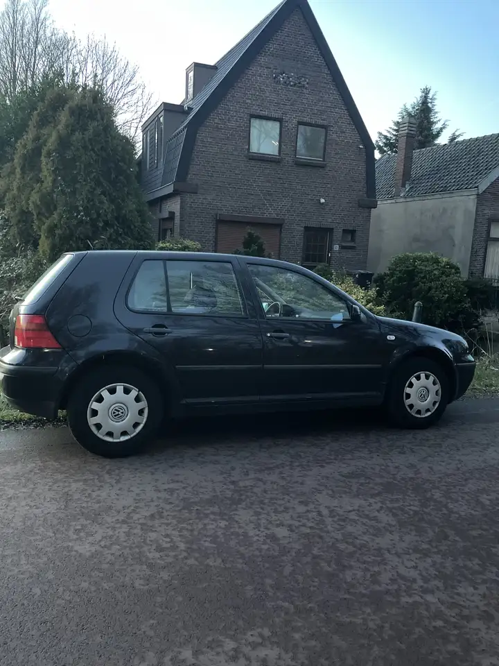 Volkswagen Golf 1.6-16V Trendline, foto 6