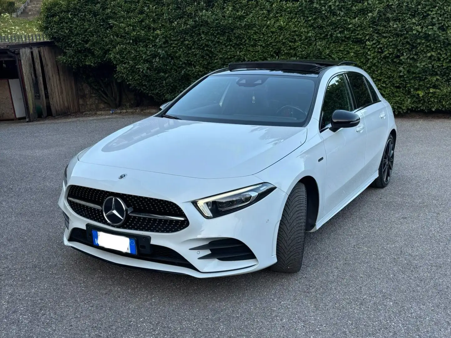 Mercedes-Benz A 250 A 250 e phev (eq-power) Premium Plus edition auto Bianco - 1