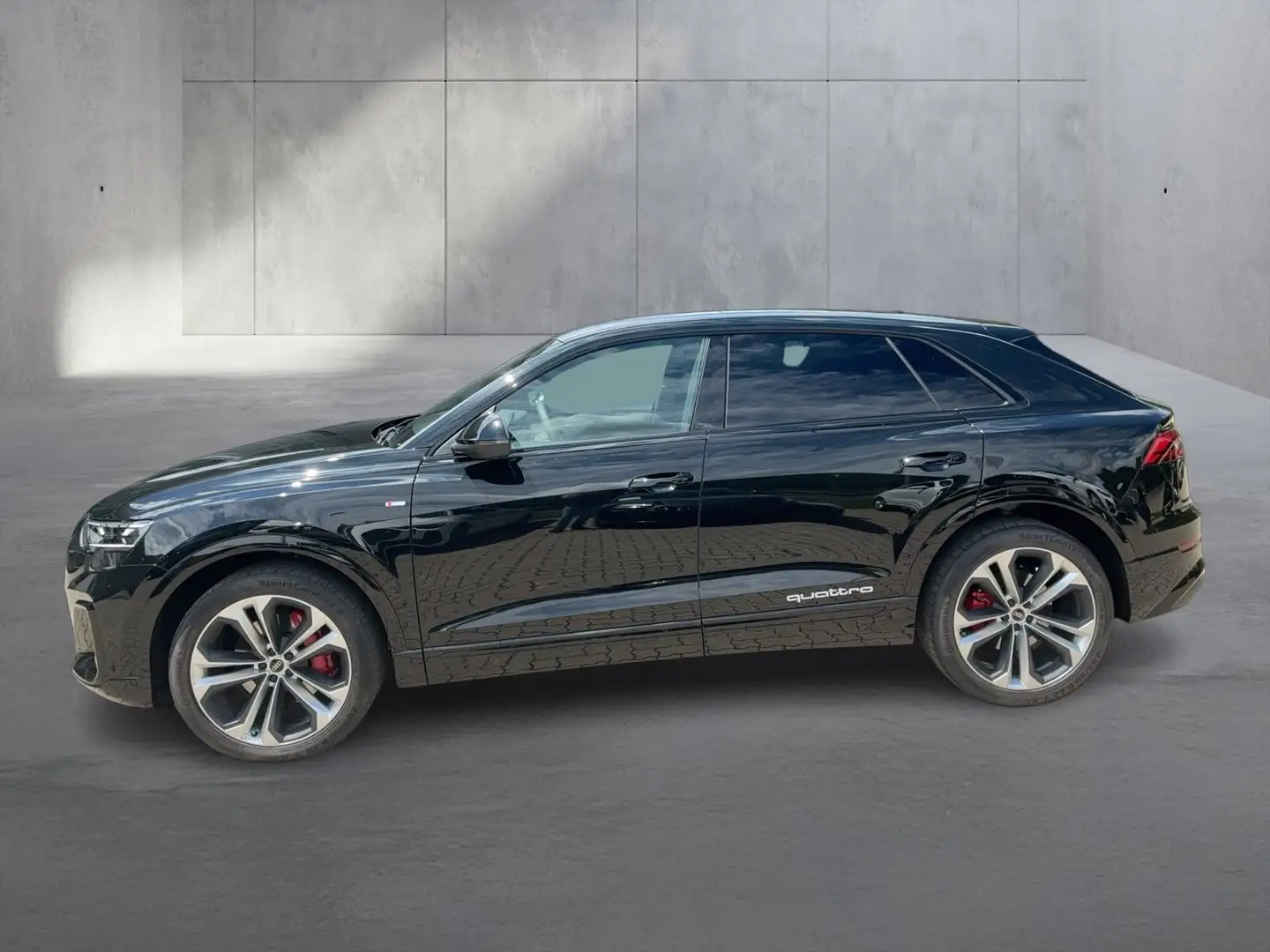 Audi Q8 45 TDI quattro Schwarz - 1