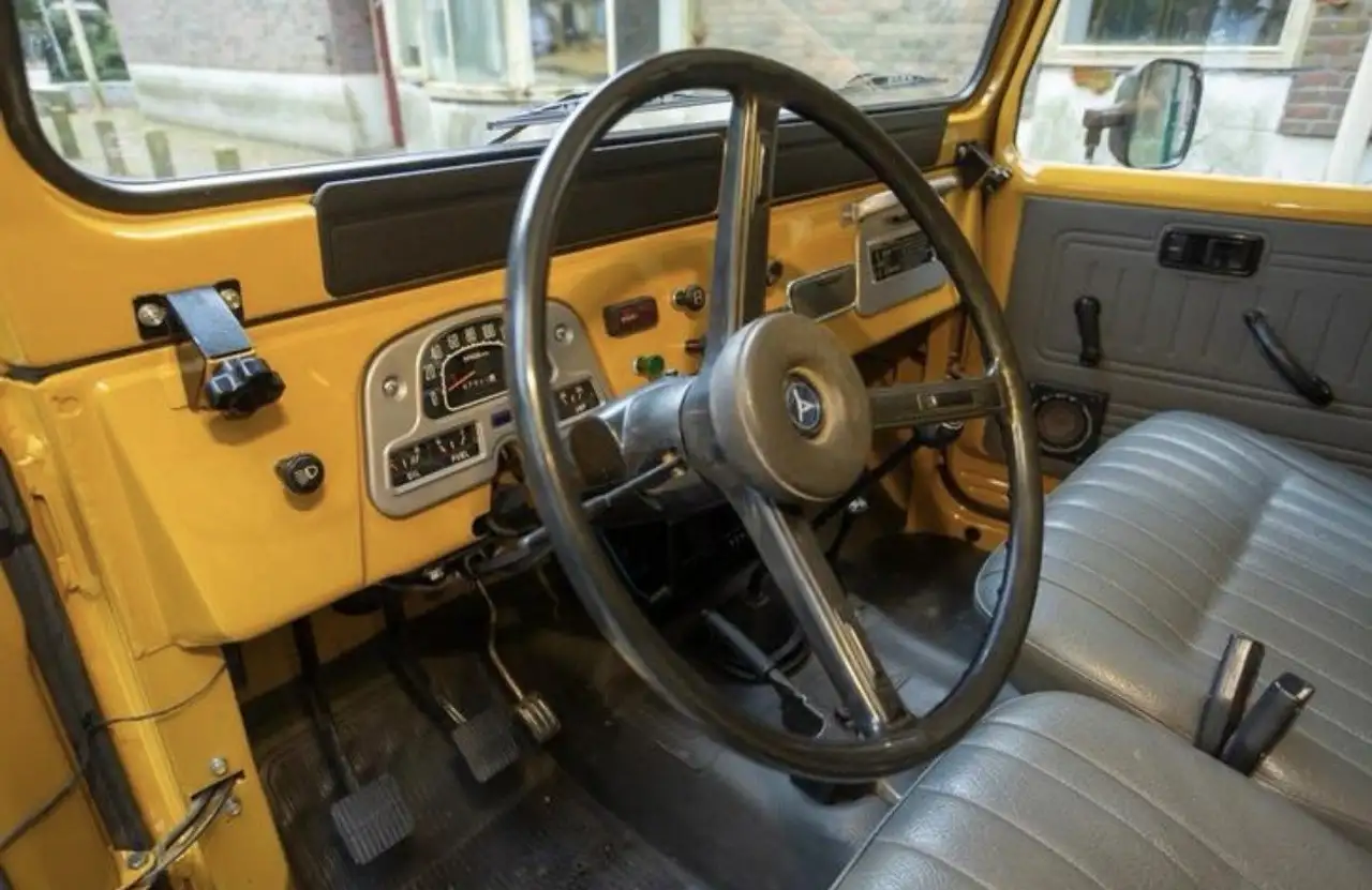 Toyota FJ40 Hardtop 6 Cil 4.2, foto 9
