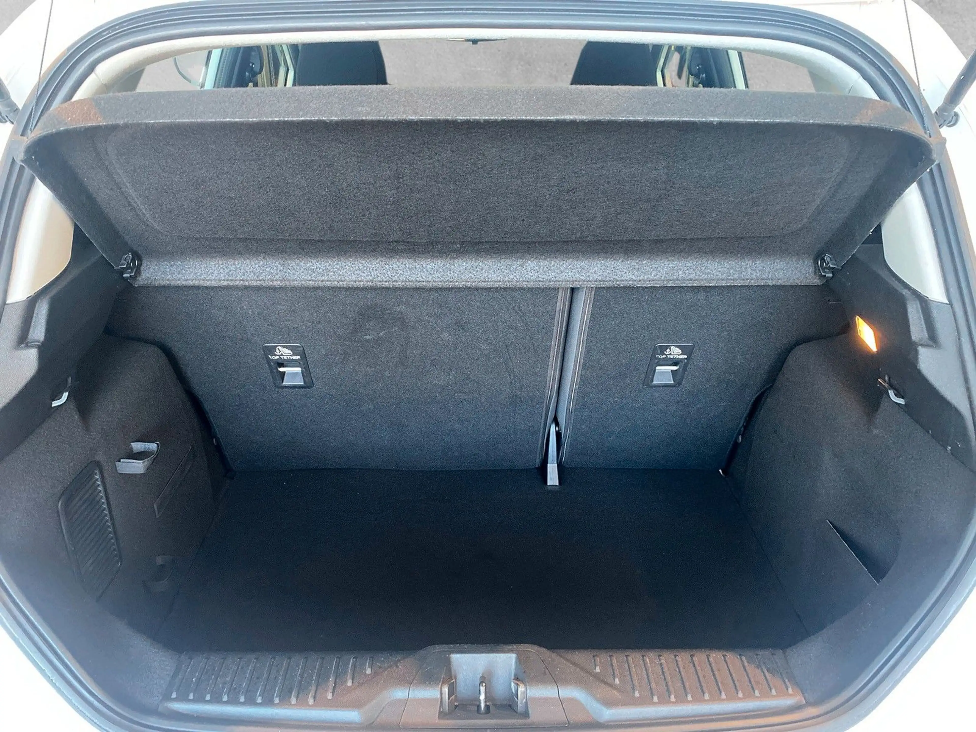Ford Fiesta Cool & Connect 5-türig — photo 8