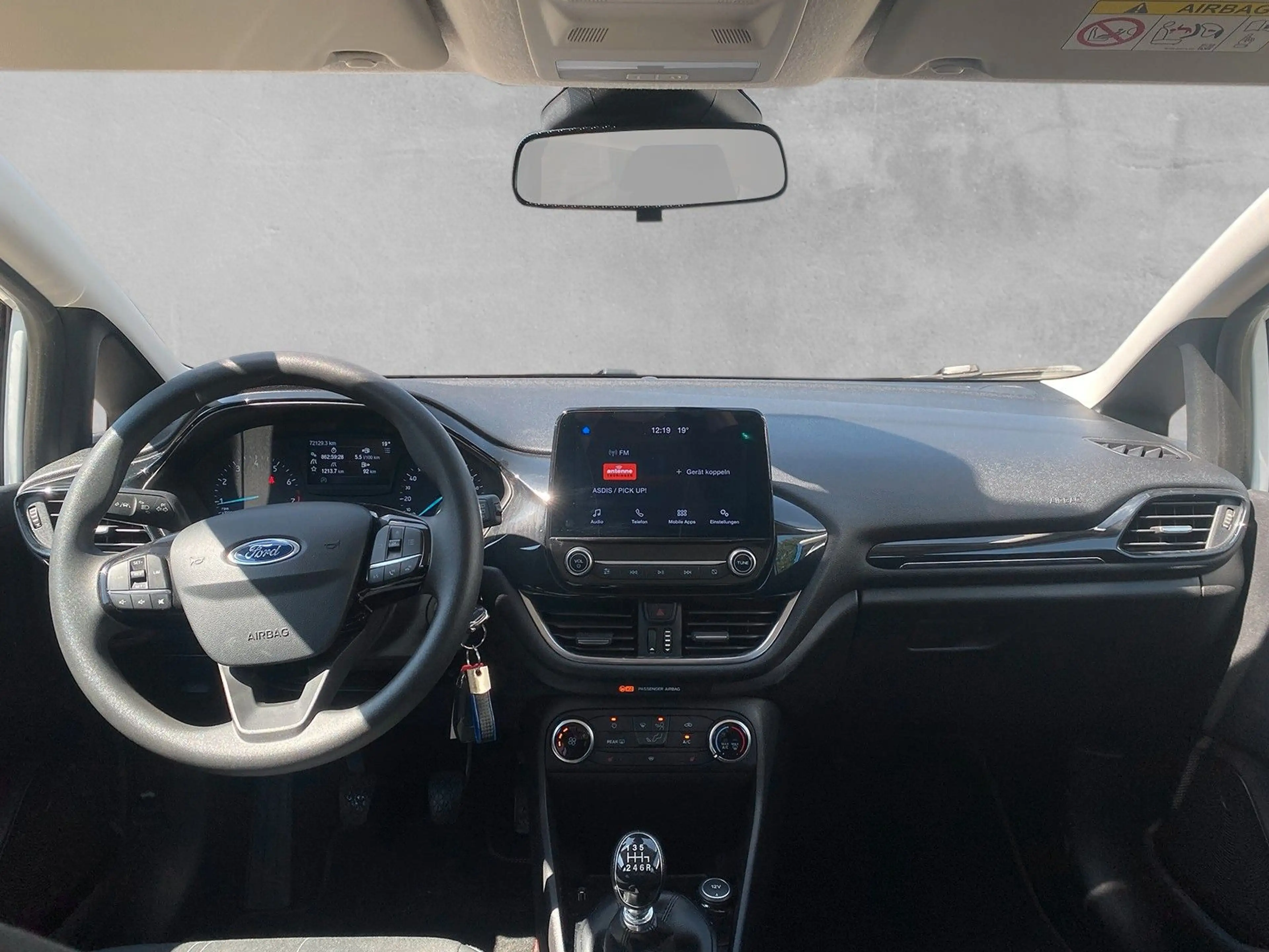 Ford Fiesta Cool & Connect 5-türig — photo 11